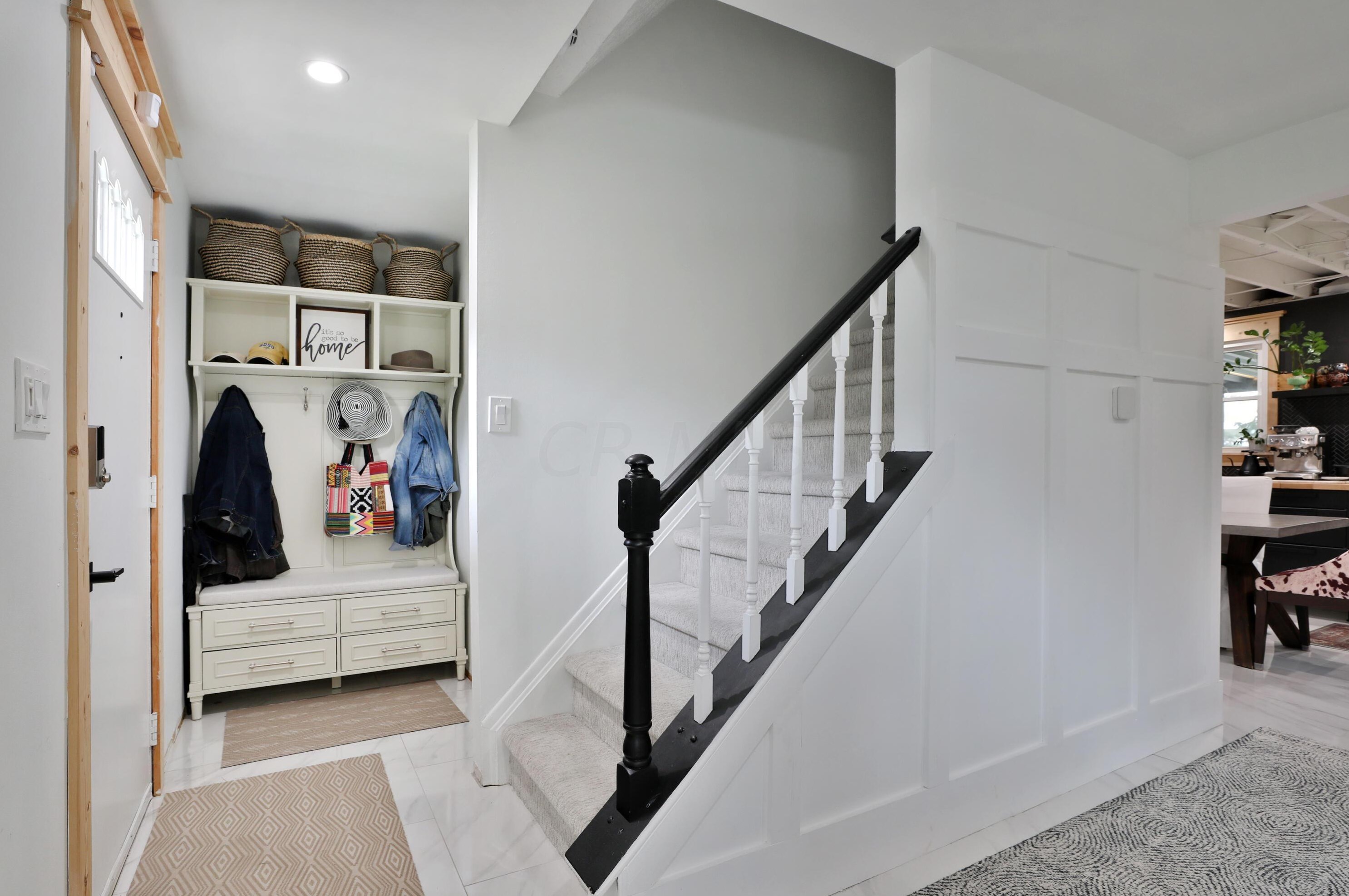 1678 Parkgate Rd, Columbus OH  43229-2004 exterior