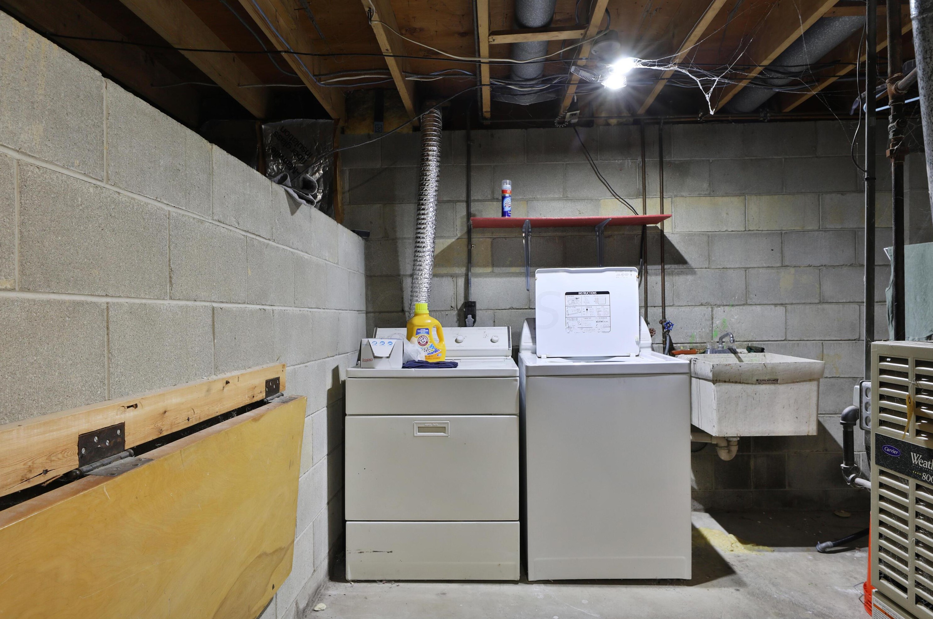 1678 Parkgate Rd, Columbus OH  43229-2004 exterior