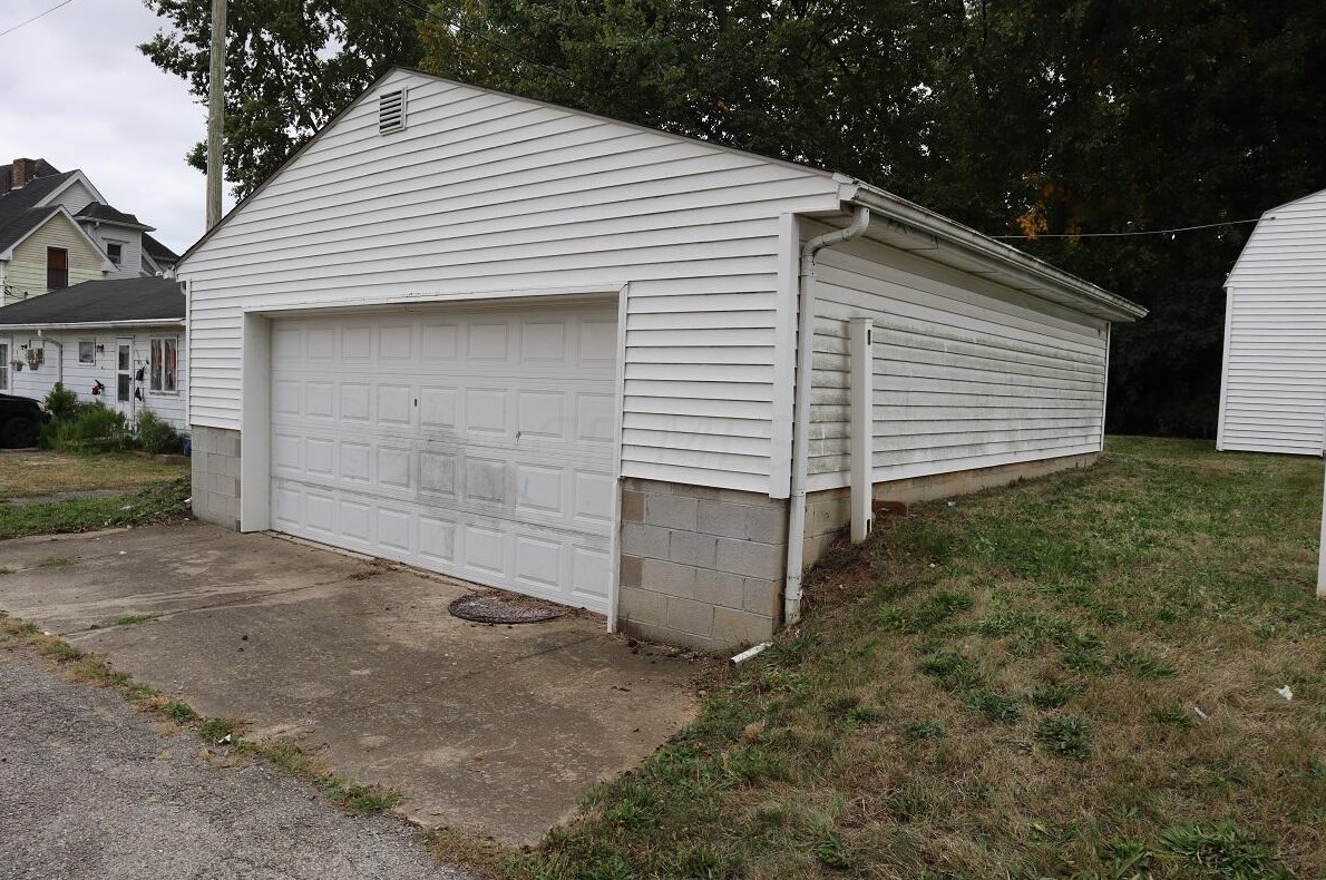 107 Main St, Mount Sterling OH  43143-1278 exterior