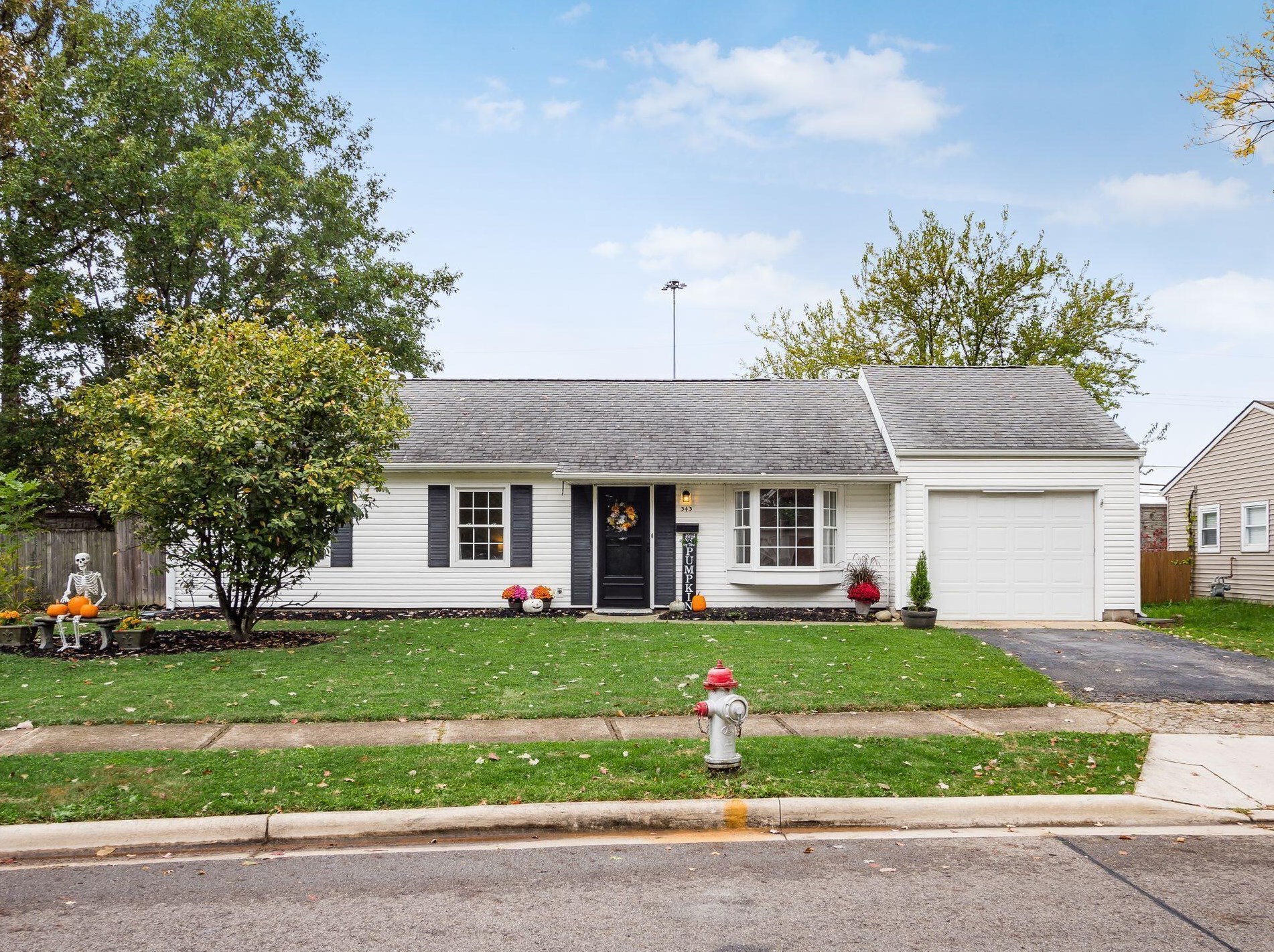 343 Amesbury Dr, Columbus, OH 43230-2342