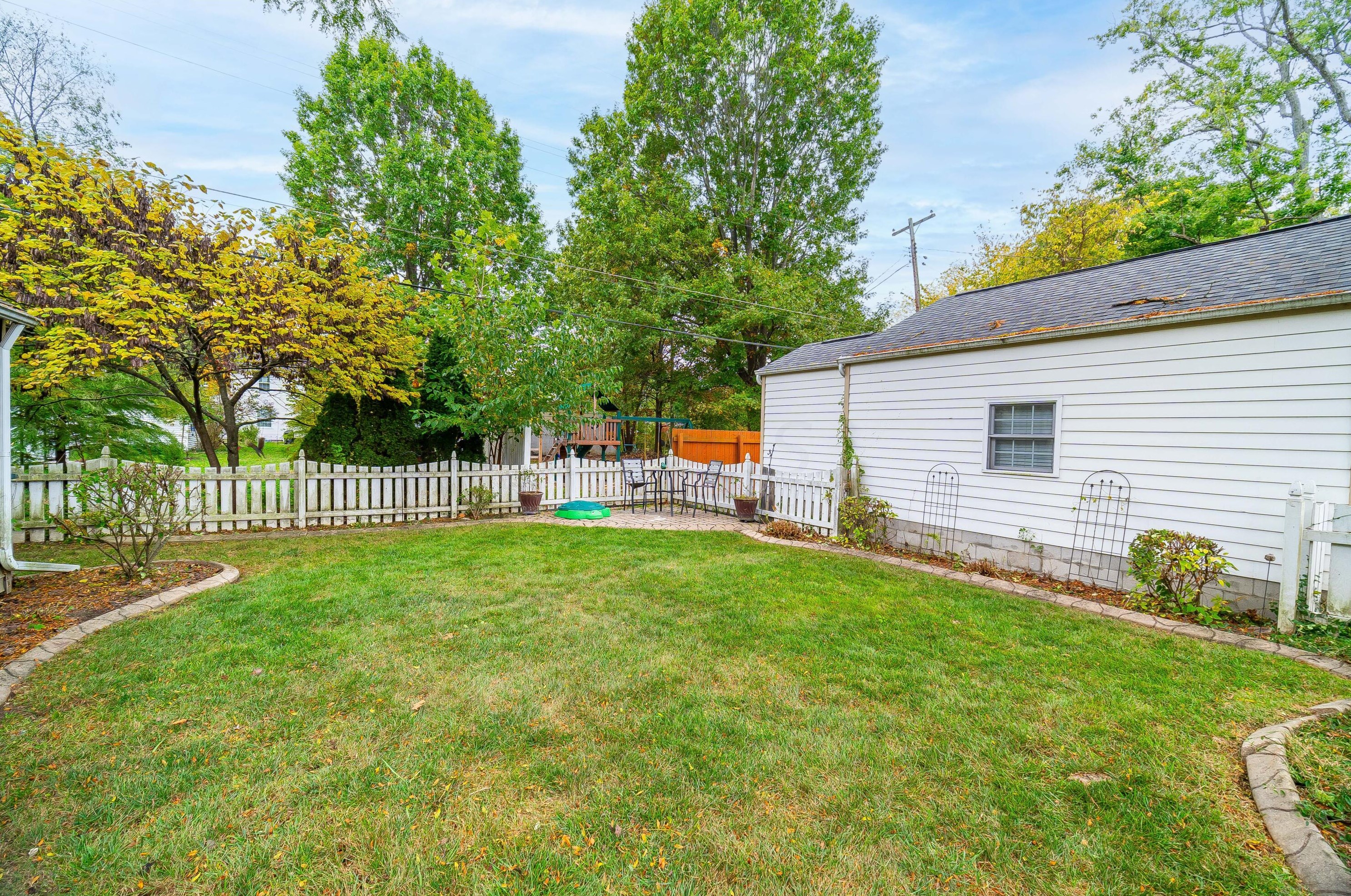 435 Arden Rd, Columbus OH  43214-3764 exterior