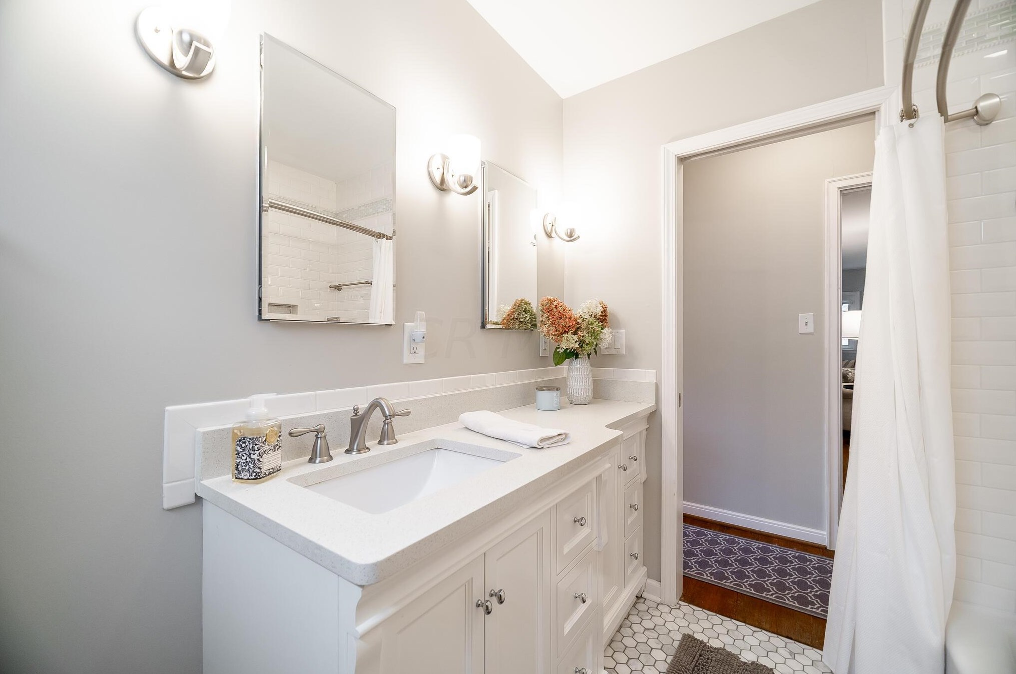 435 Arden Rd, Columbus OH  43214-3764 exterior