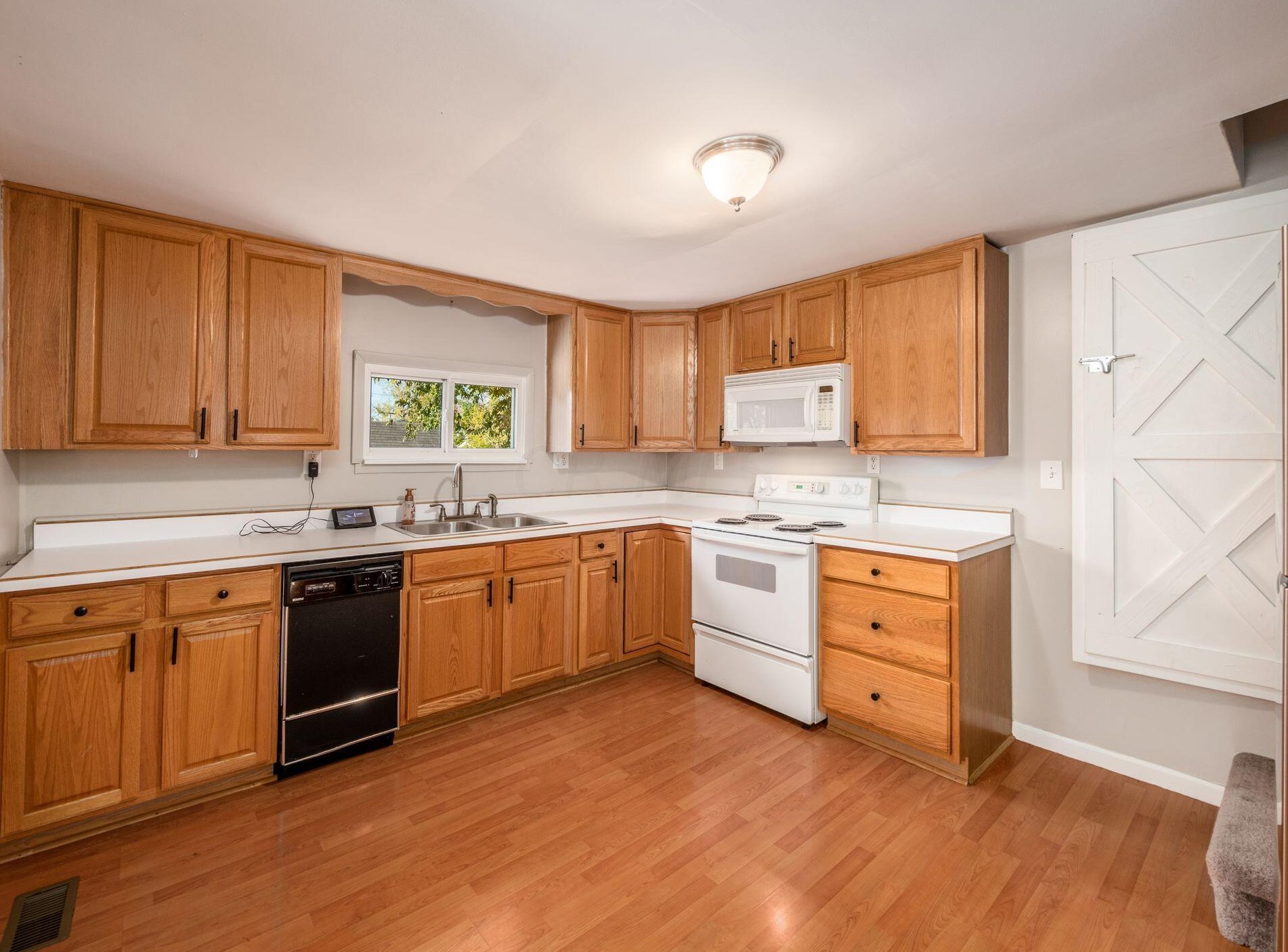 139 Fairview Blvd, Circleville OH  43113-1520 exterior