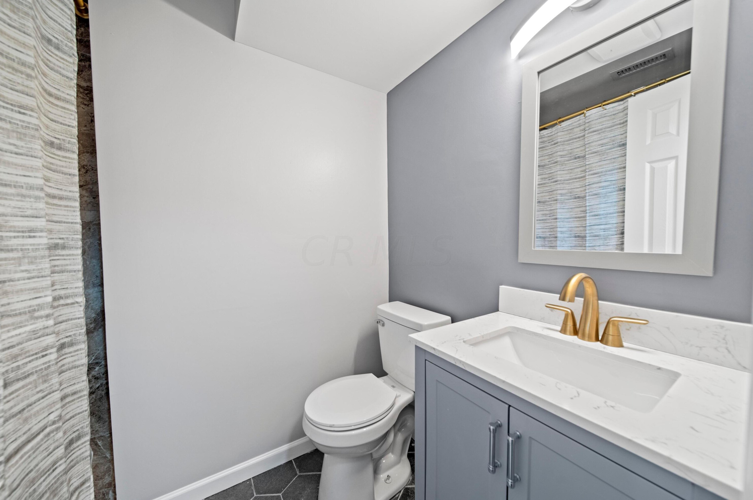 5361 Mendon Ct, Columbus OH  43232-5467 exterior