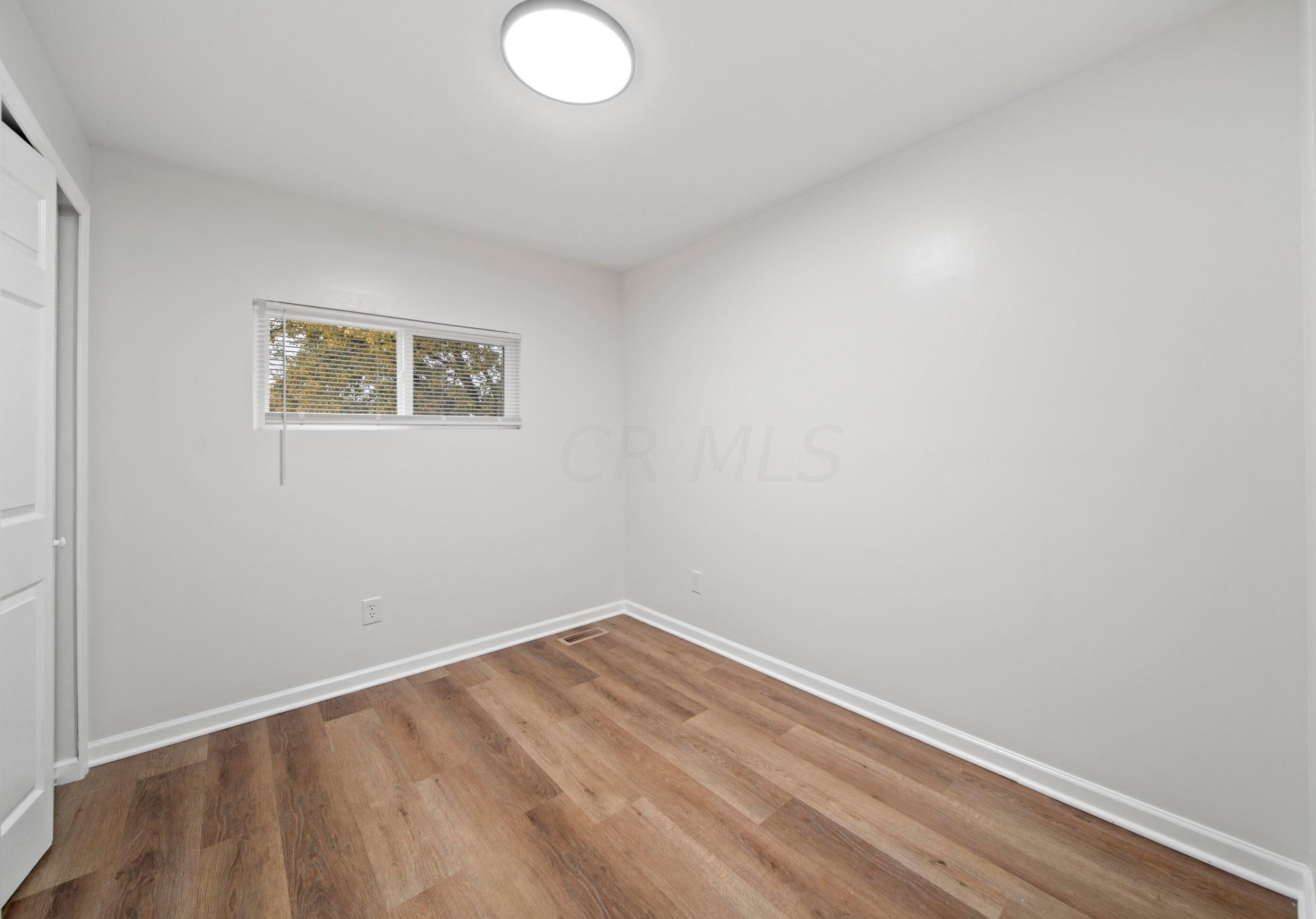 5361 Mendon Ct, Columbus OH  43232-5467 exterior