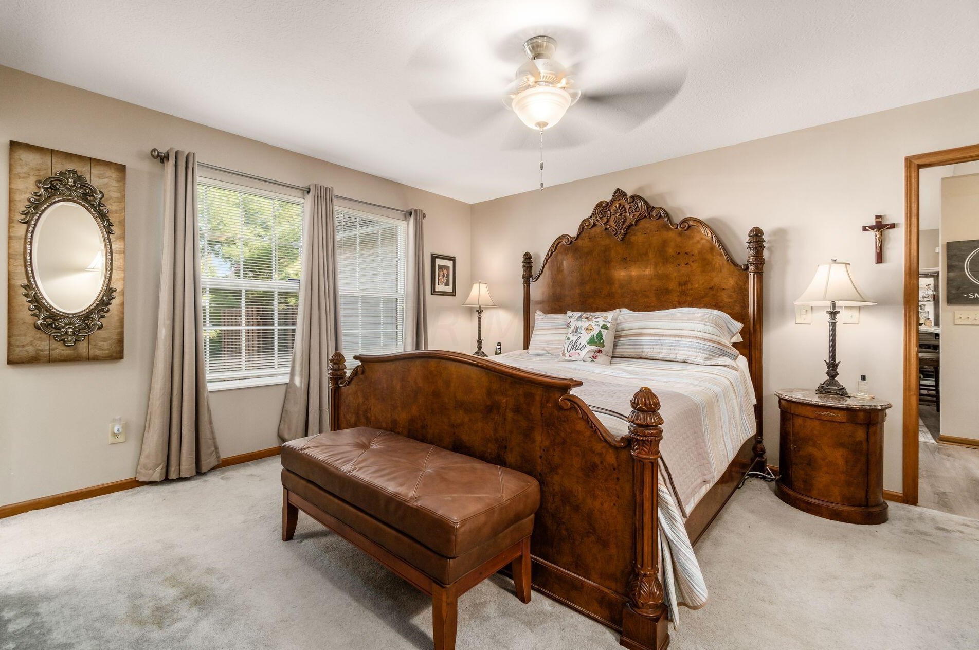 6984 Greensview Village Dr, Cnl Wnchstr OH  43110-8454 exterior