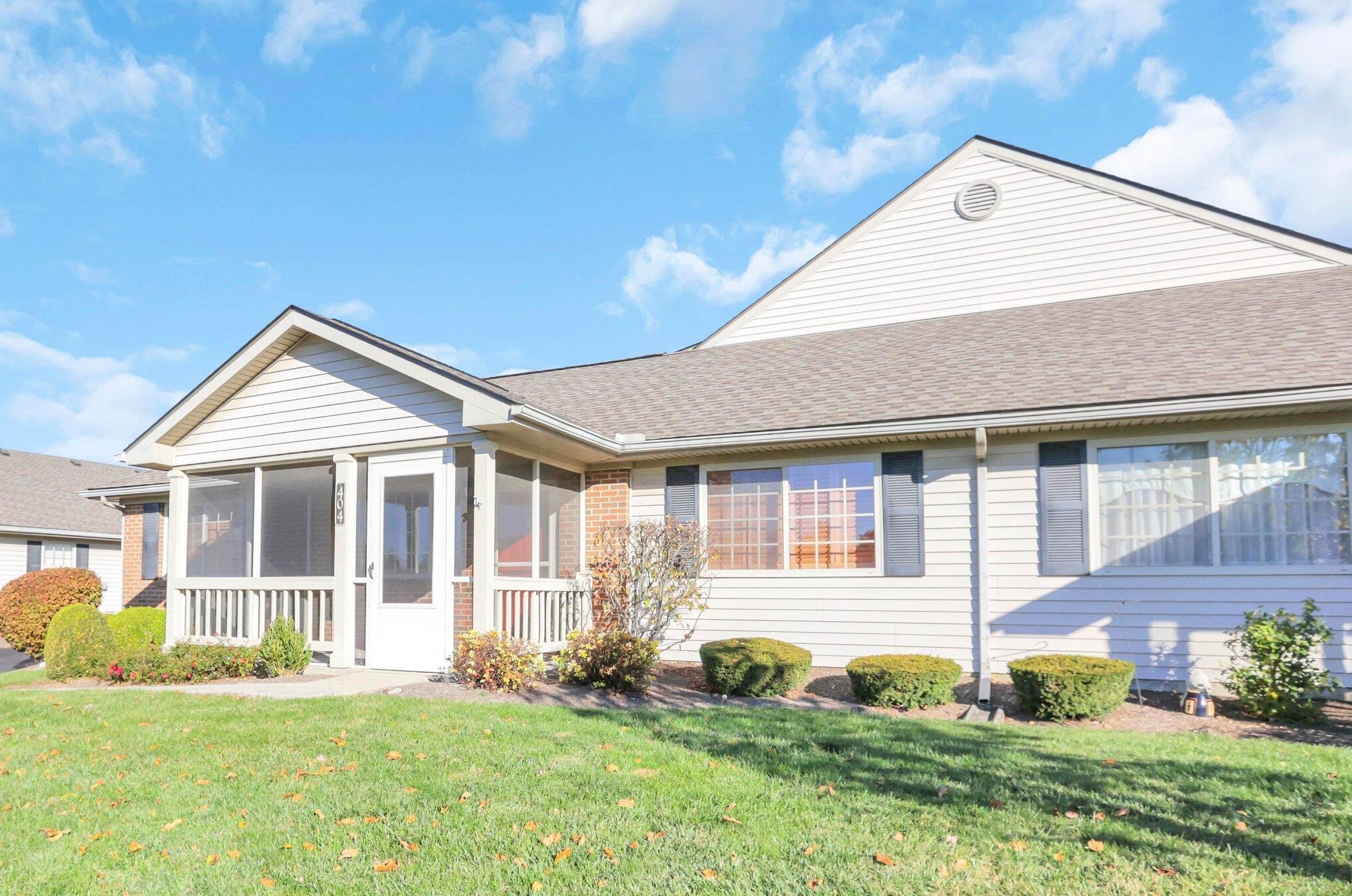404 Virginia Ct, Pataskala, OH 43062