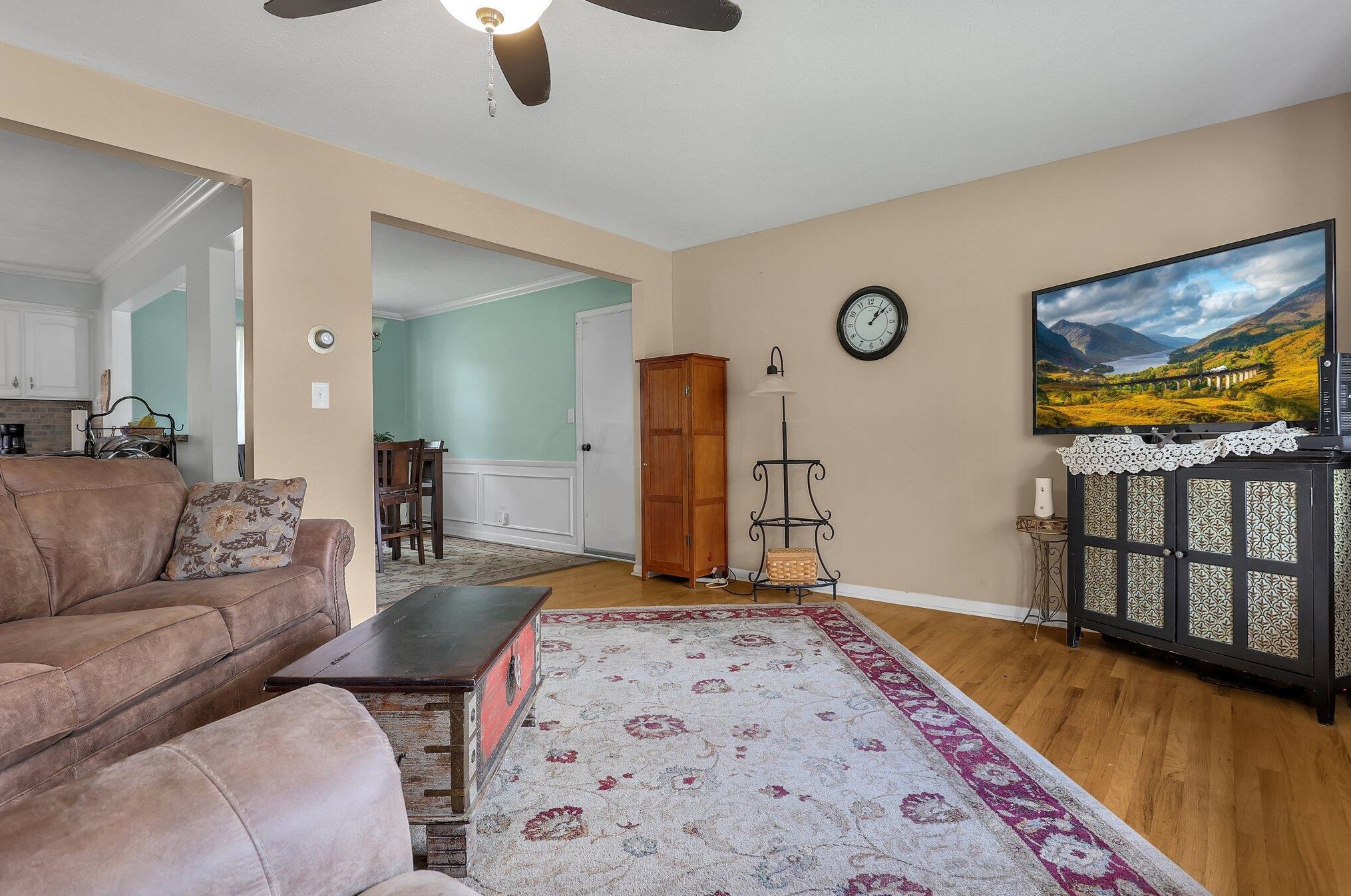 5498 Rockwood Rd, Columbus, OH 43229-4324