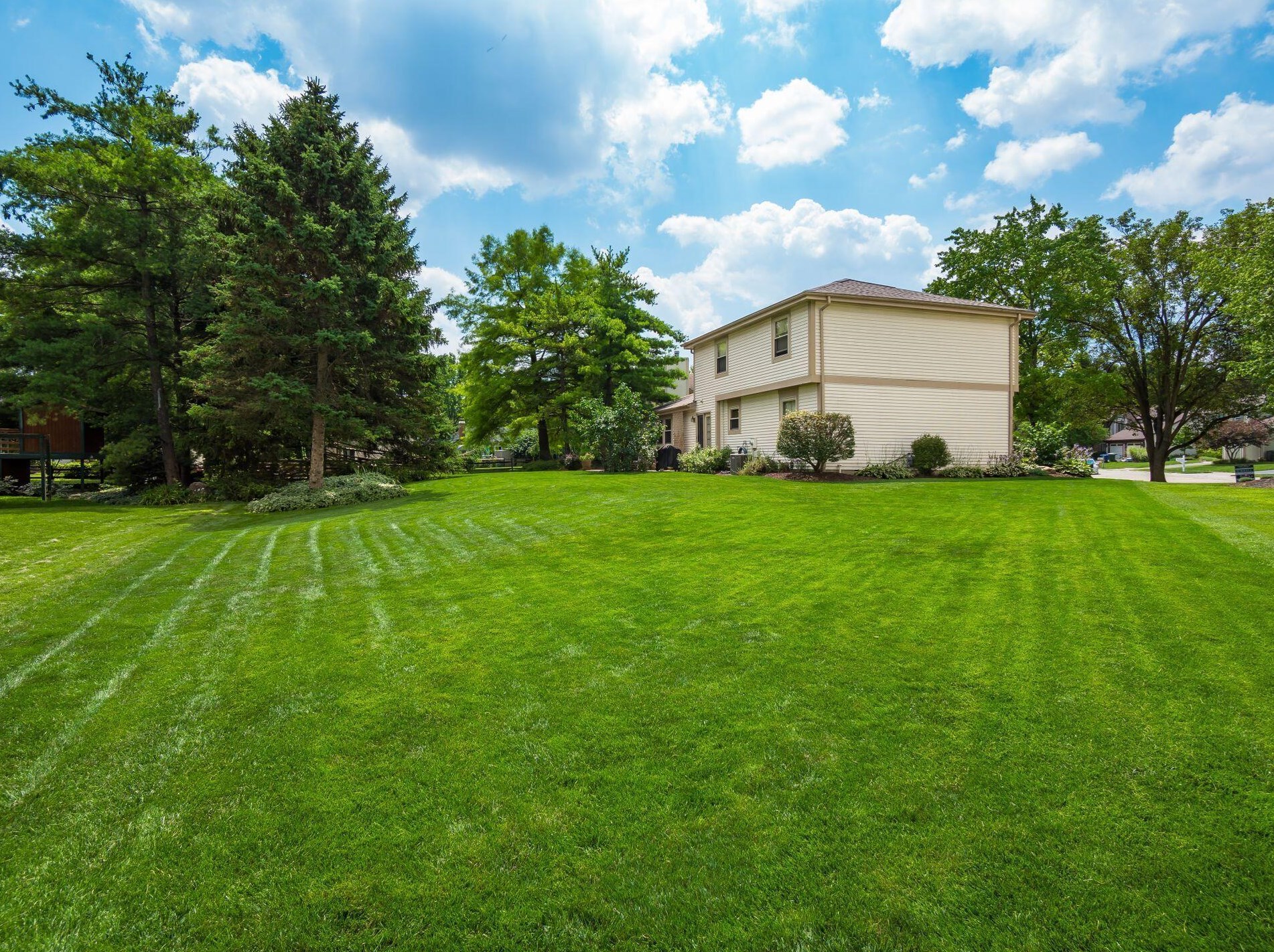 5184 Green Castle Ct, Columbus, OH 43221-5269