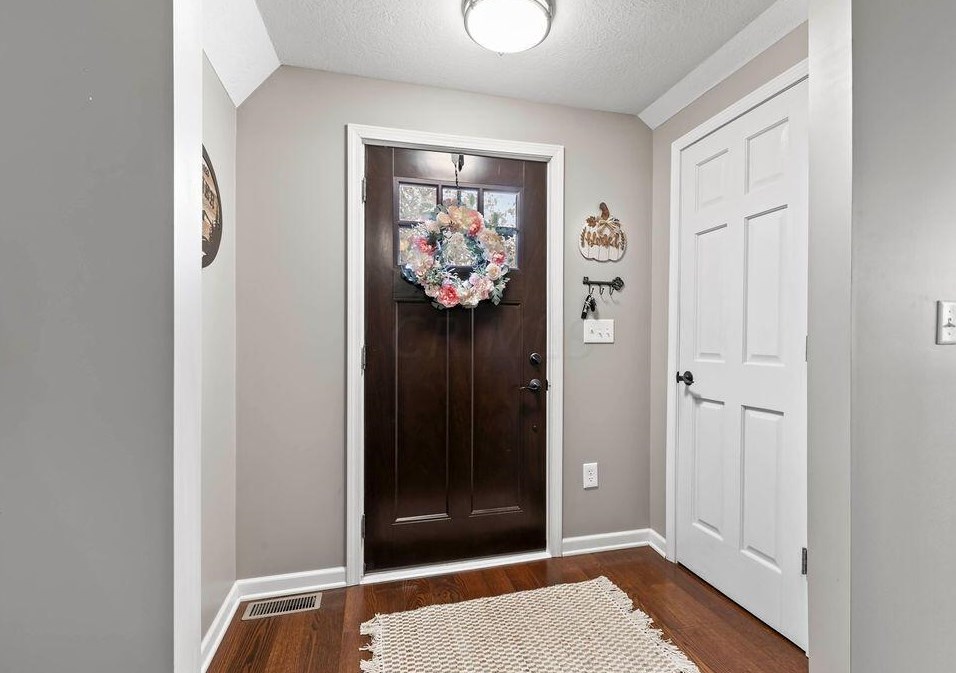 528 Orchard Park Rd, Mansfield, OH 44904-9448
