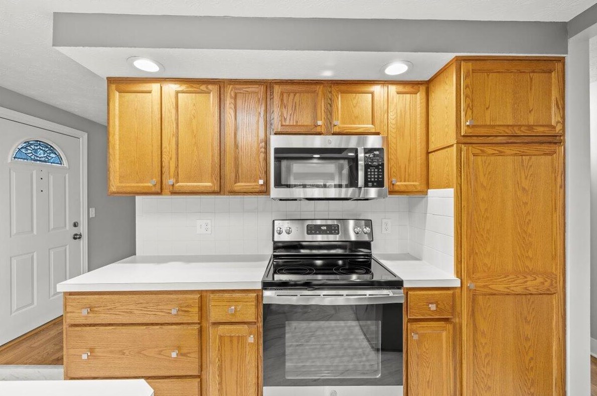 6818 Simmons Church Rd, Centerburg OH  43011-9488 exterior