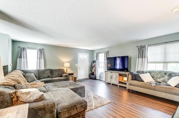201 Autumn Ridge Cir, Pickerington, OH 43147