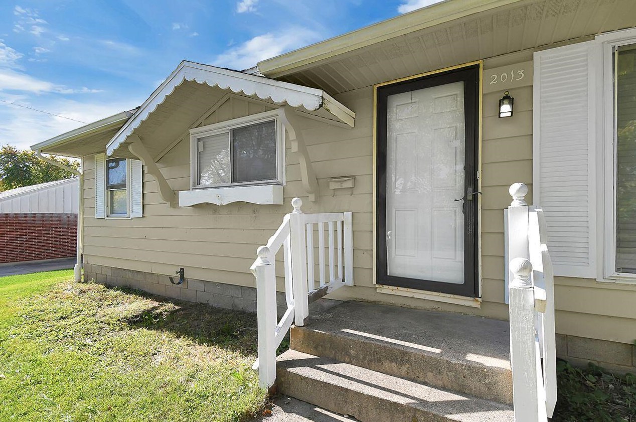 2013 Elmsford St, Springfield, OH 45506