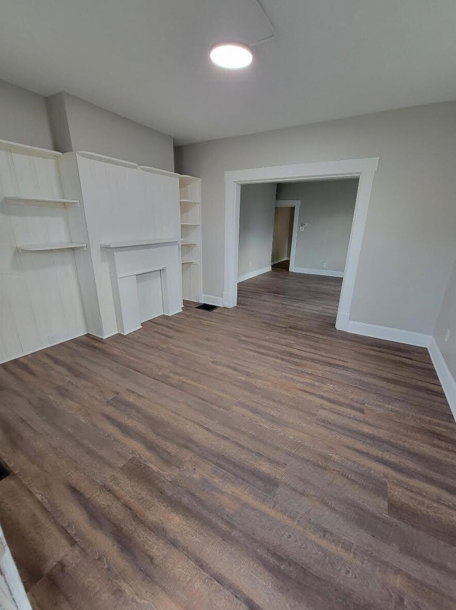 553 Deshler Ave, Columbus, OH 43206-2866