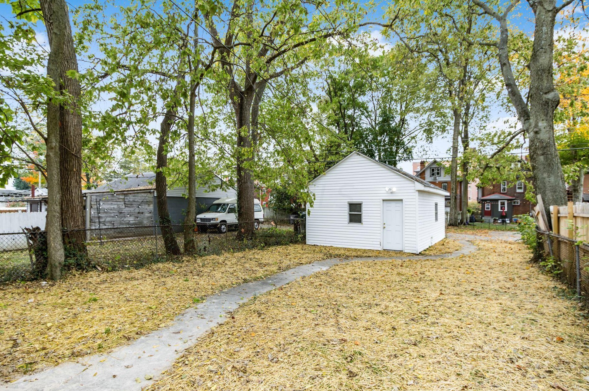 1571 Franklin Ave, Columbus OH 43085-3187 exterior