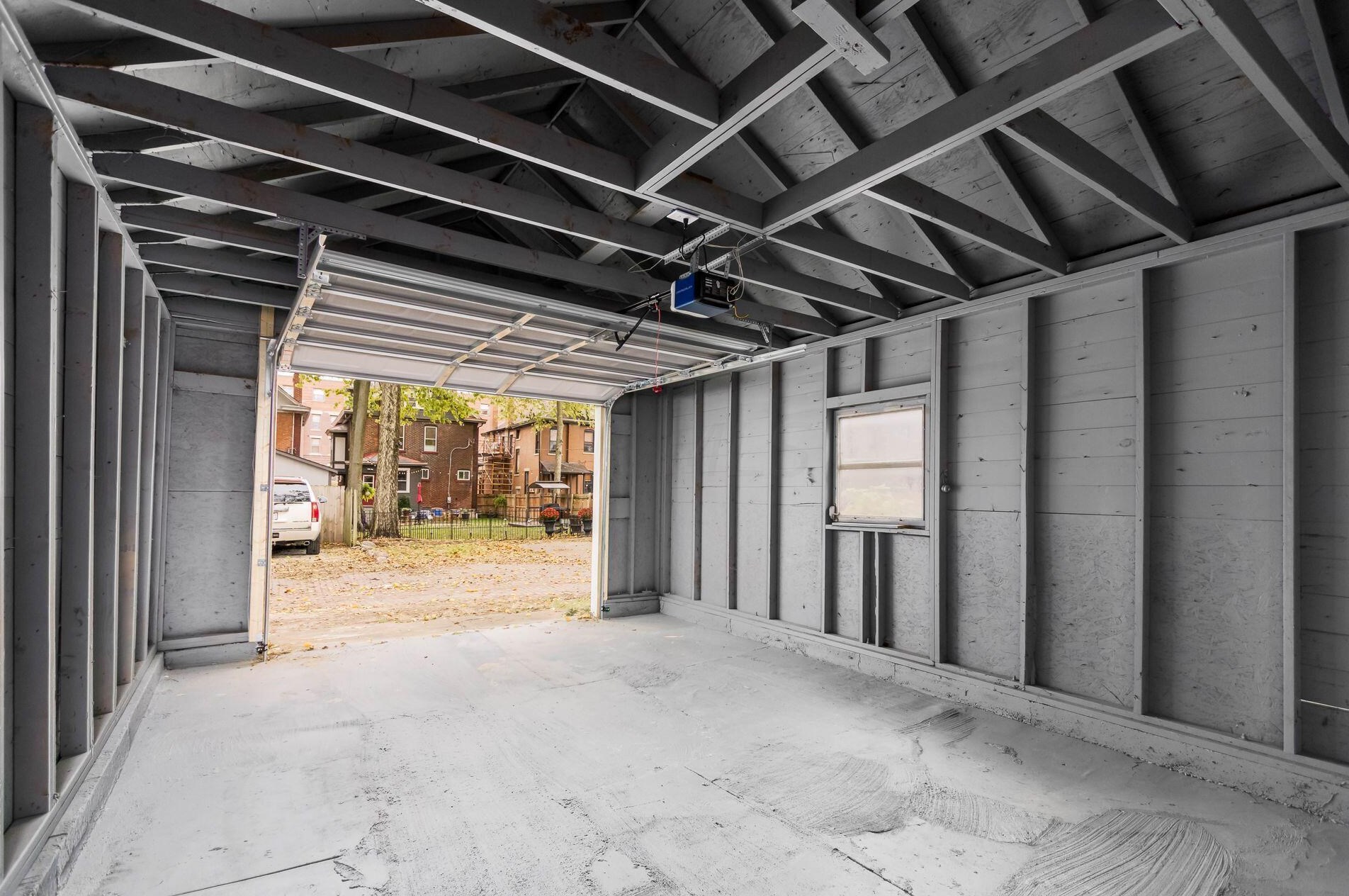 1571 Franklin Ave, Columbus OH 43085-3187 exterior