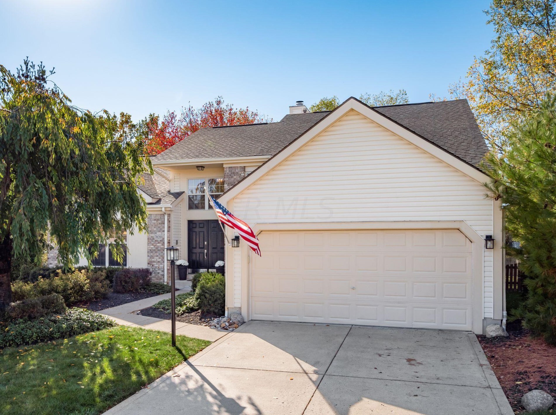 7020 Pine Hollow Dr, Westerville, OH 43082-8529
