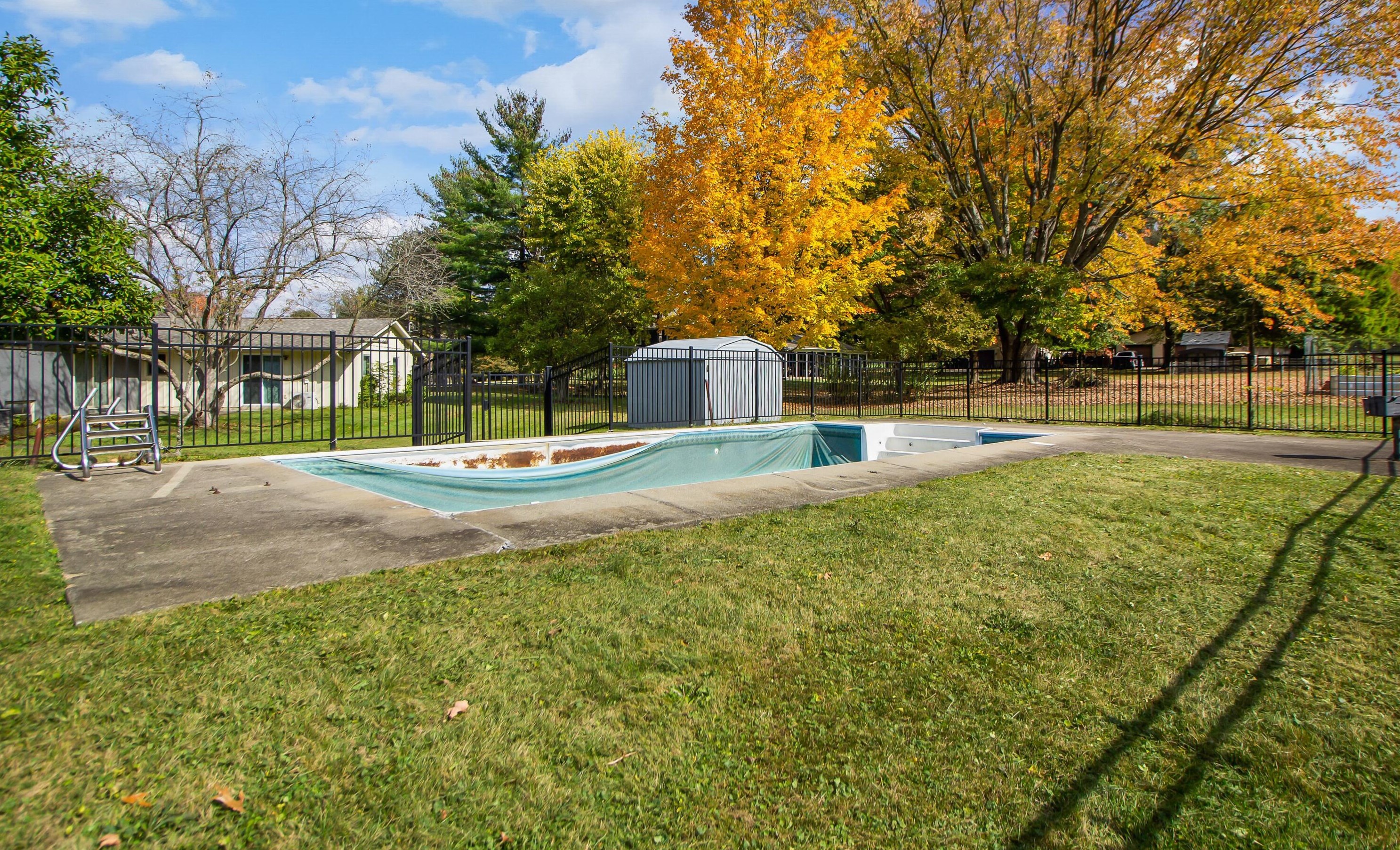 3254 Grey Fox Dr, Columbus OH 43230-1923 exterior