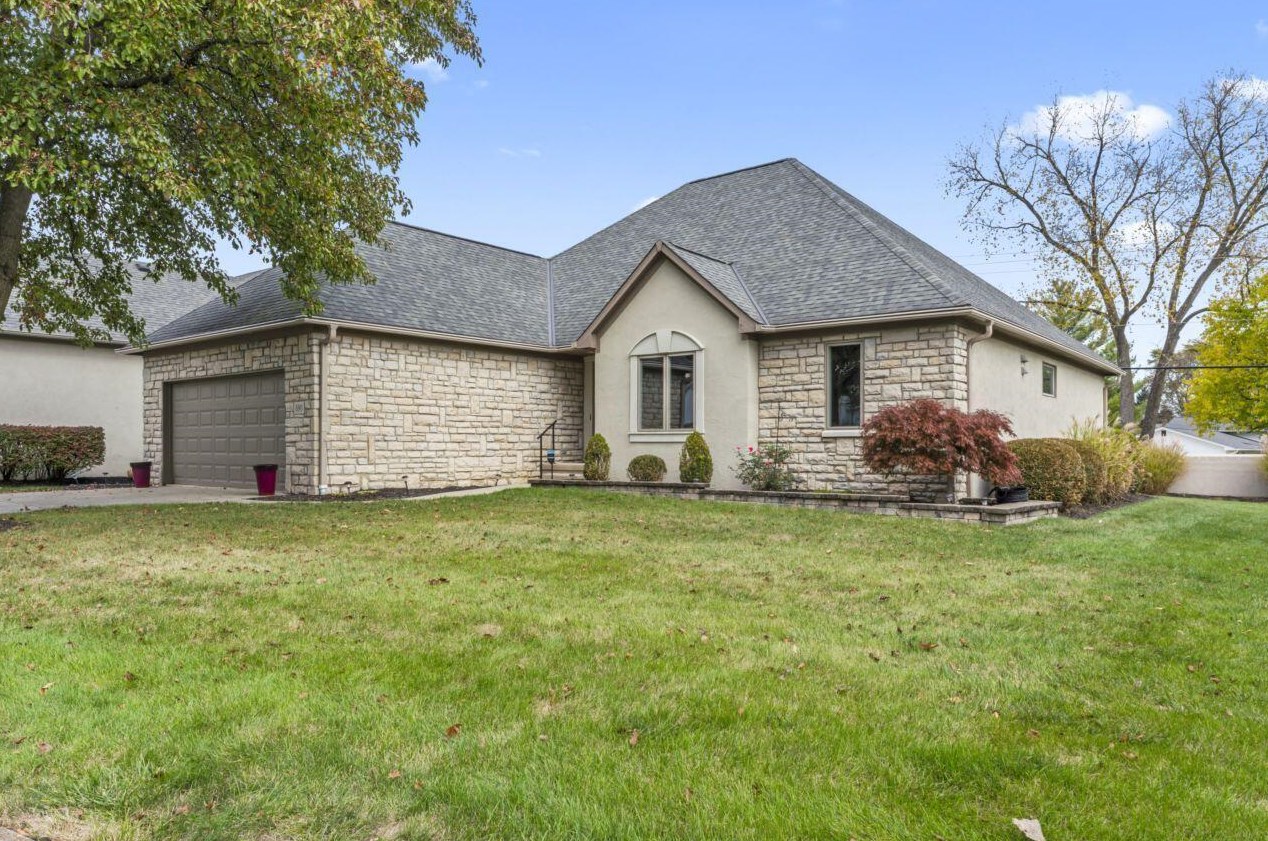 890 Augusta Glen Dr, Columbus OH  43235-5014 exterior