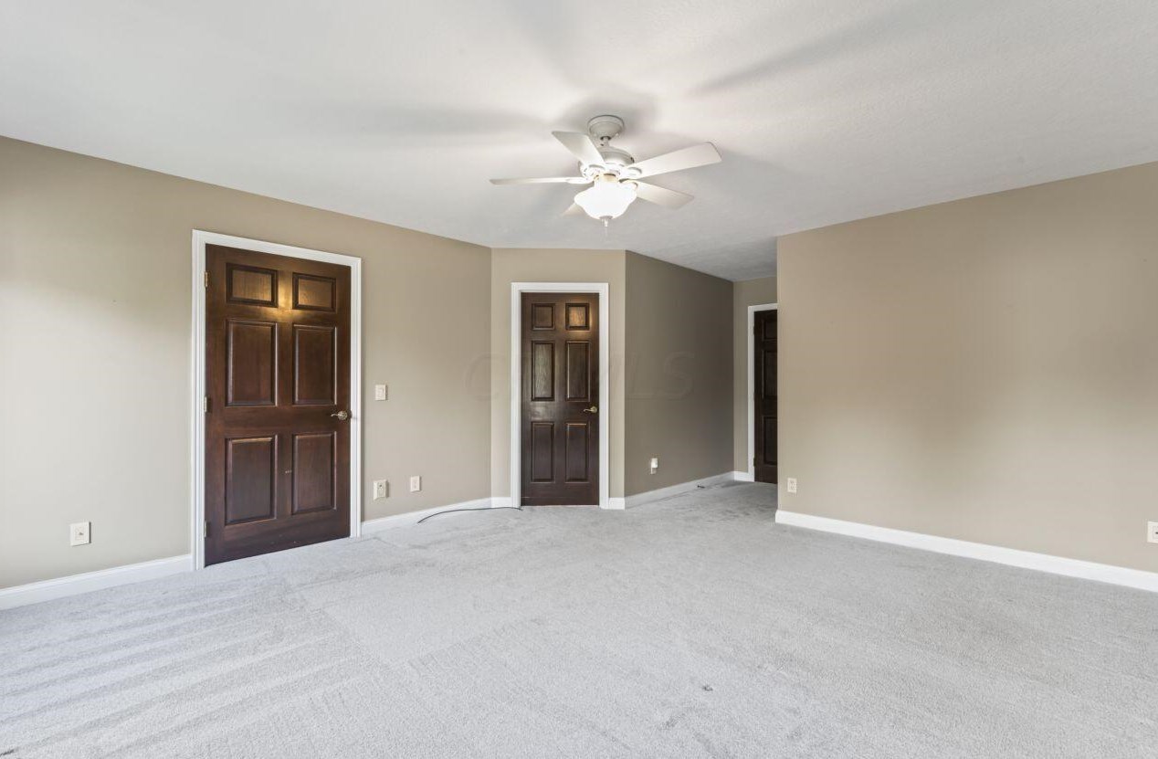 890 Augusta Glen Dr, Columbus OH  43235-5014 exterior