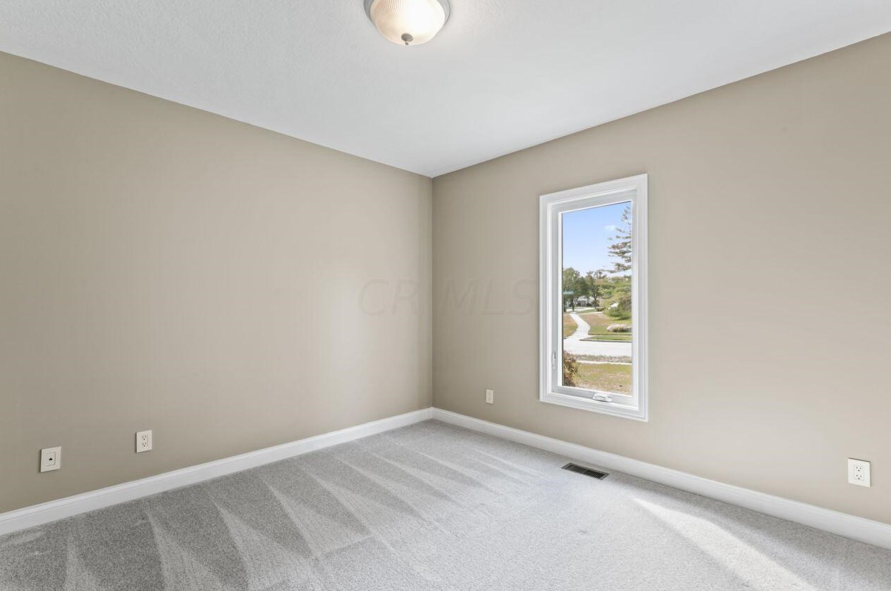 890 Augusta Glen Dr, Columbus OH  43235-5014 exterior