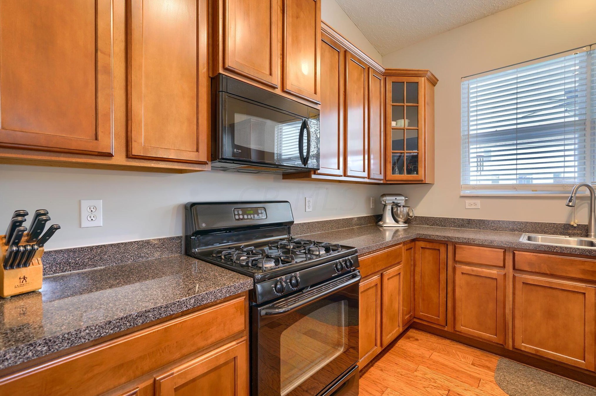 693 Brighton St, Pickerington OH  43147-8009 exterior