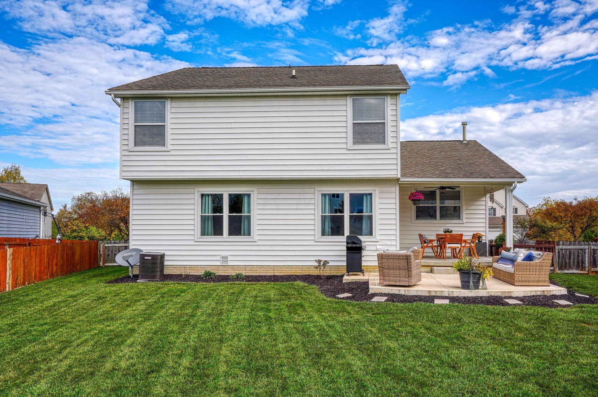 693 Brighton St, Pickerington OH  43147-8009 exterior