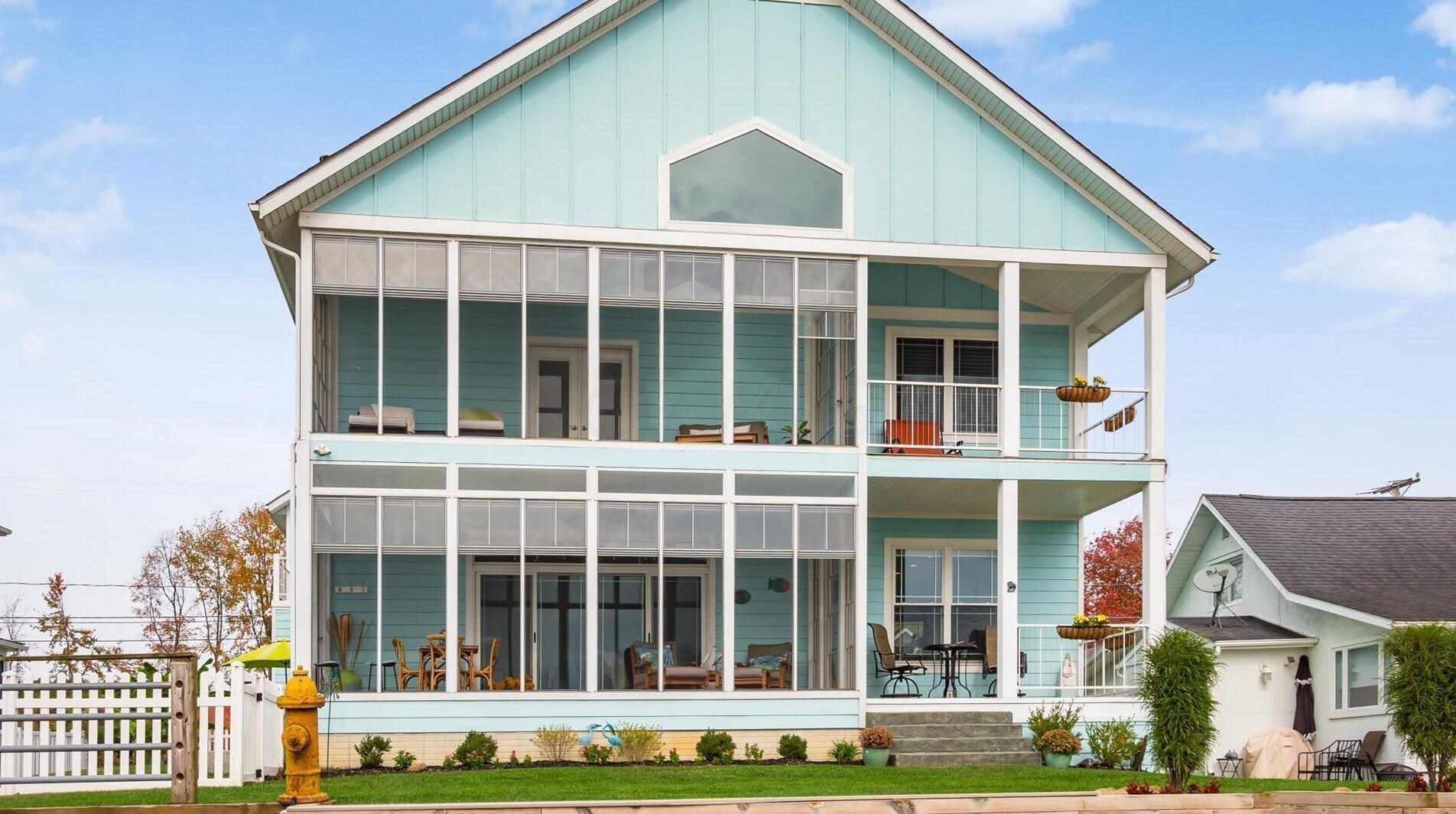 300 Cranberry Ln, Buckeye Lake, OH 43008