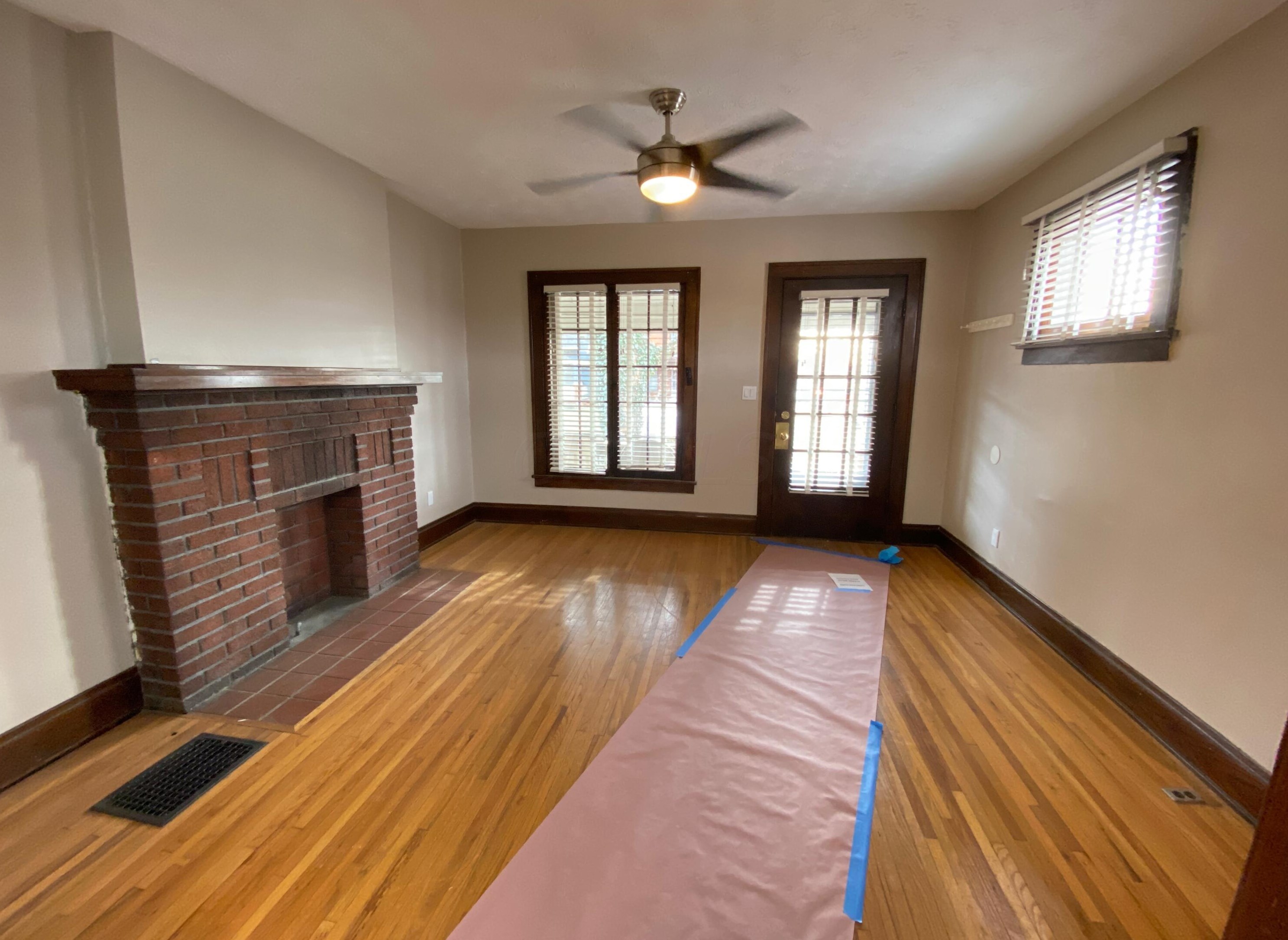 486 Vermont Pl, Columbus OH 43201-3130 exterior