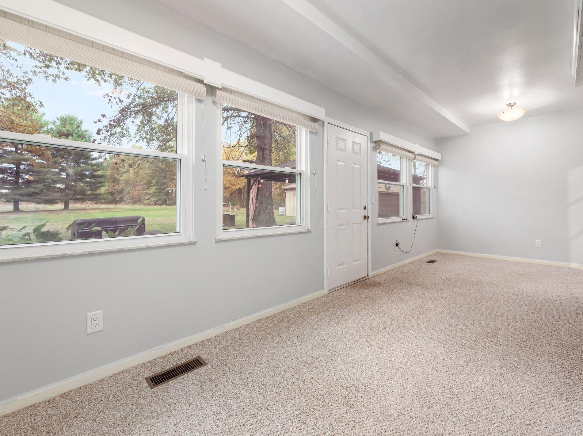 10495 Stoudertown Rd, Pickerington OH  43147-9456 exterior