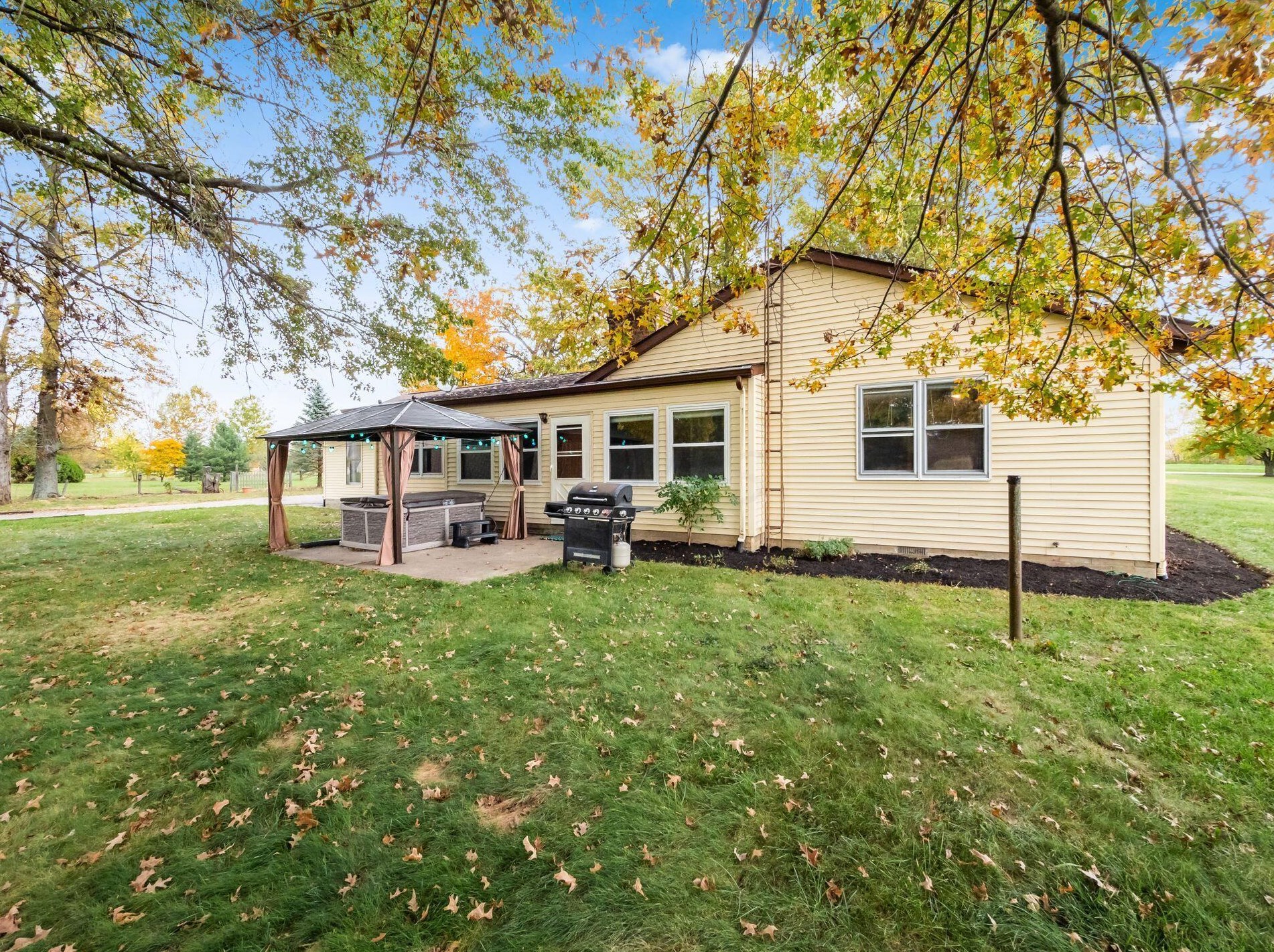 10495 Stoudertown Rd, Pickerington OH  43147-9456 exterior