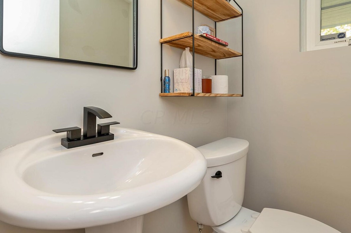 2845 Maryland Ave, Columbus OH  43209-1155 exterior