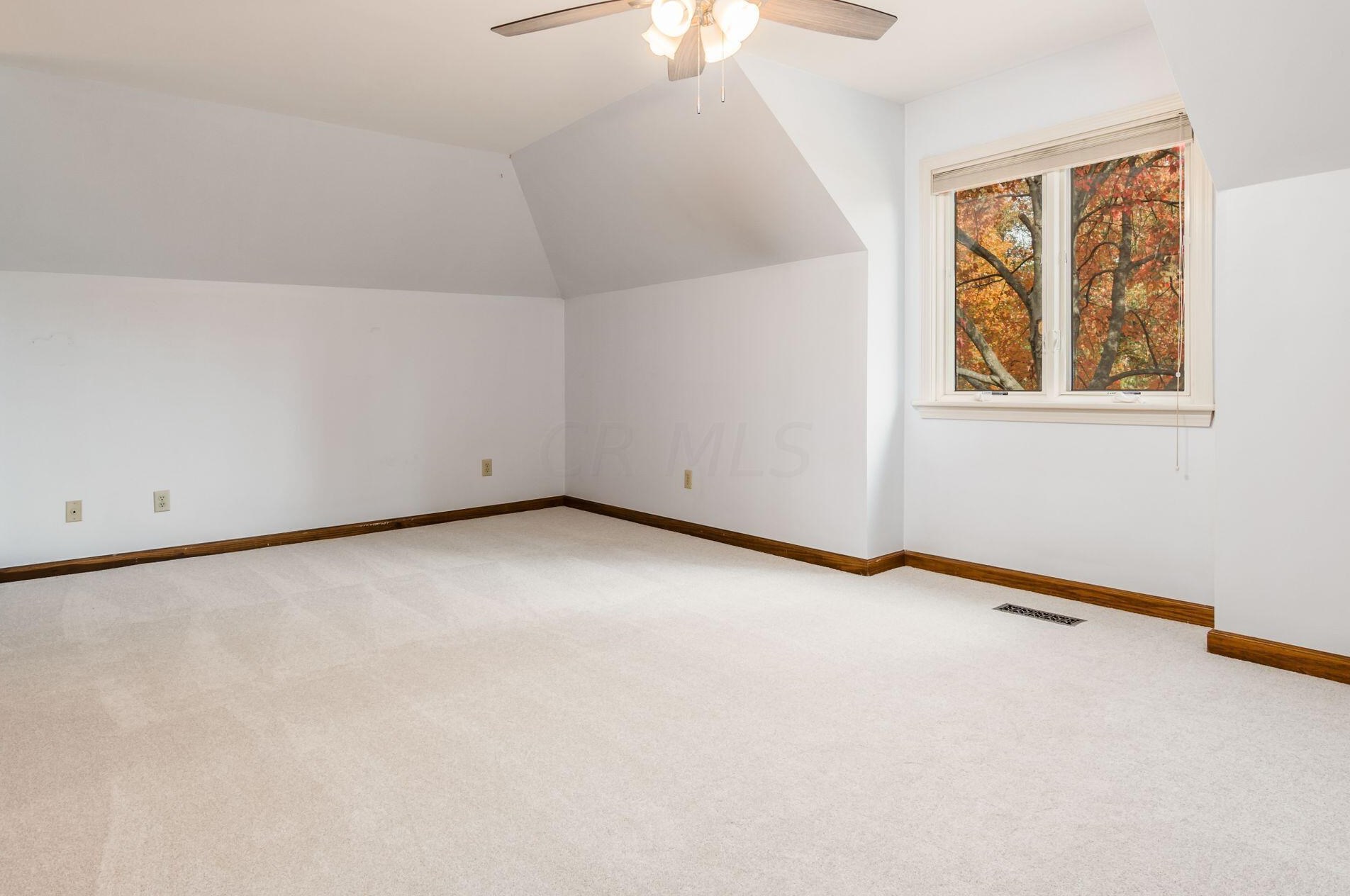 6168 Abbotsford Dr, Dublin OH  43017-8674 exterior