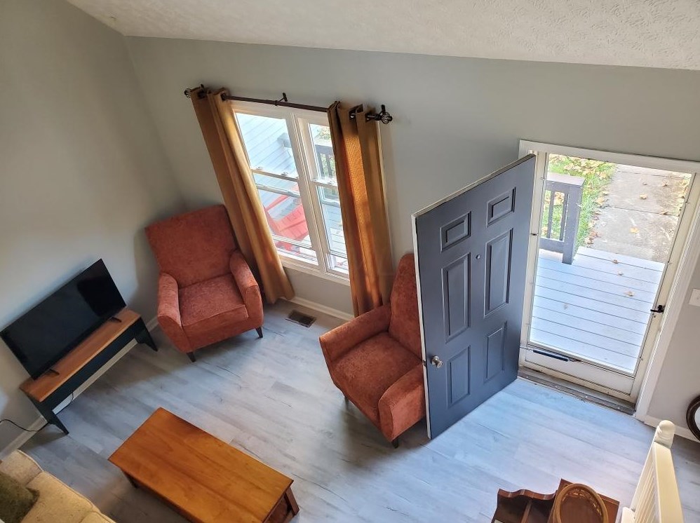 1064 Chatham Ln, Delaware, OH 43015-1464