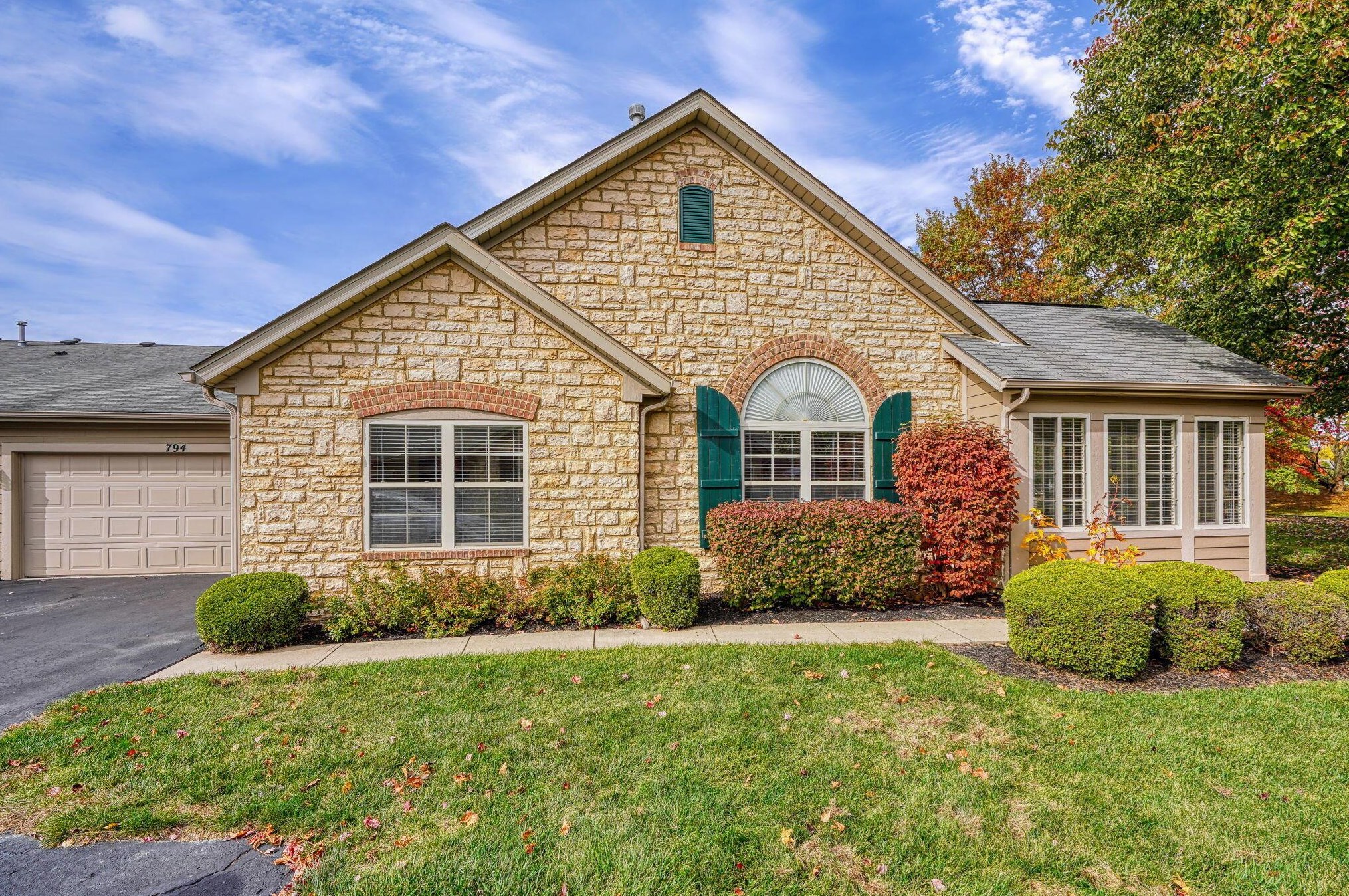 794 Kingsmead Rd, Westerville, OH 43082-6419