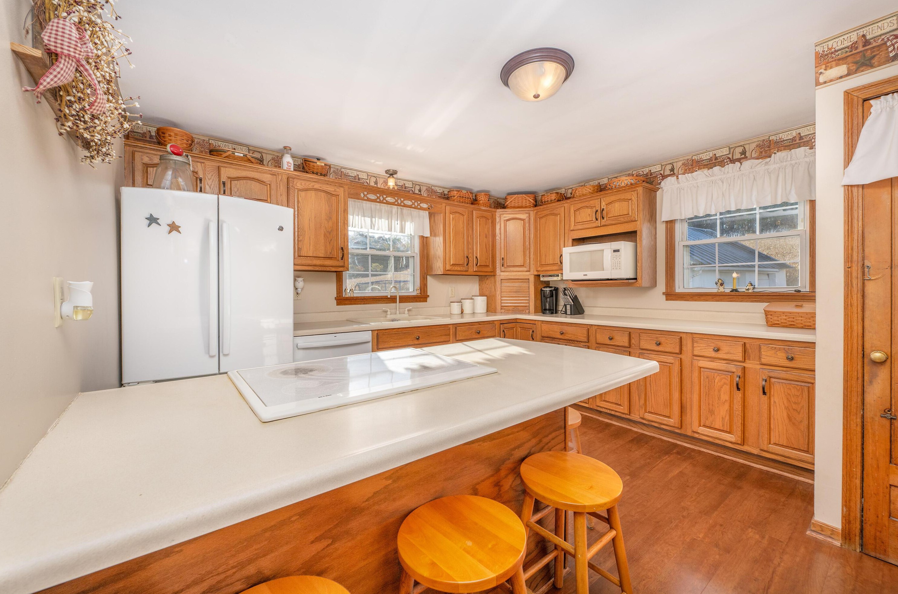 17700 Liberty Rd, Fredricktwn OH  43019-9784 exterior