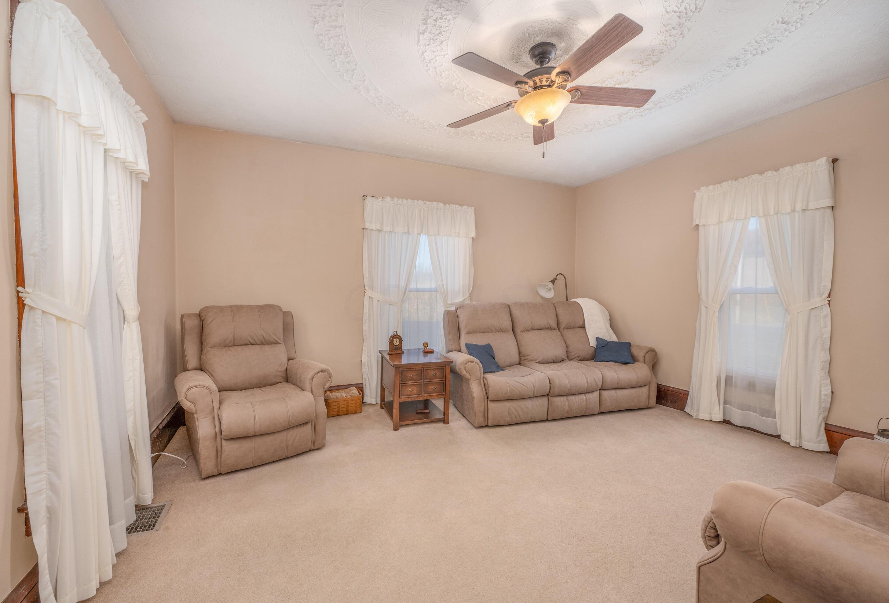 17700 Liberty Rd, Fredricktwn OH  43019-9784 exterior