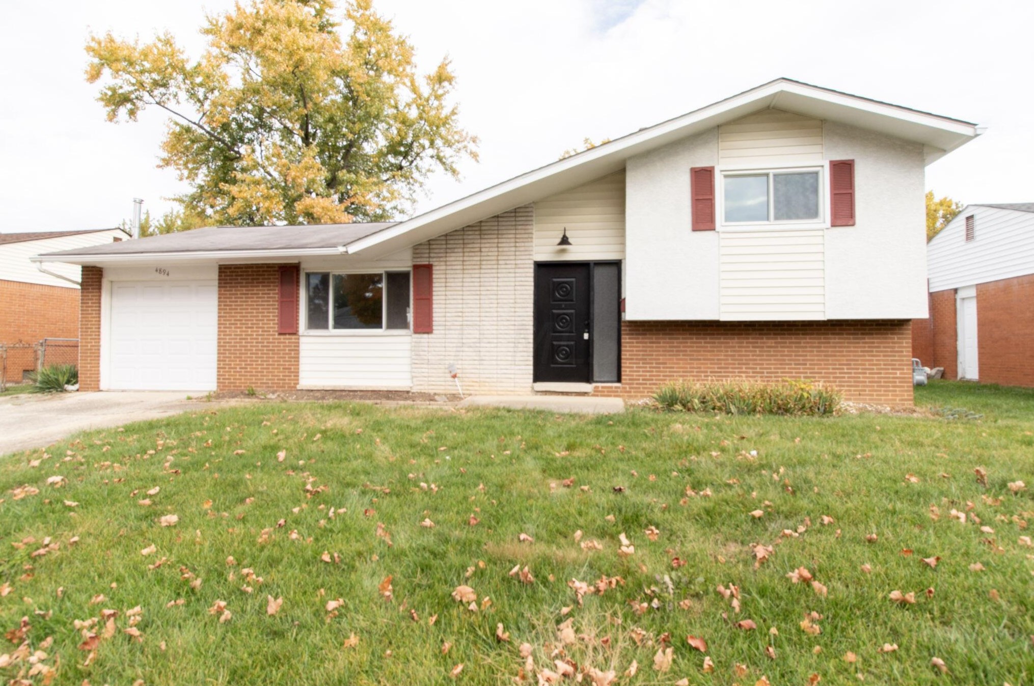 4894 Downing Dr, Columbus OH  43232-4602 exterior