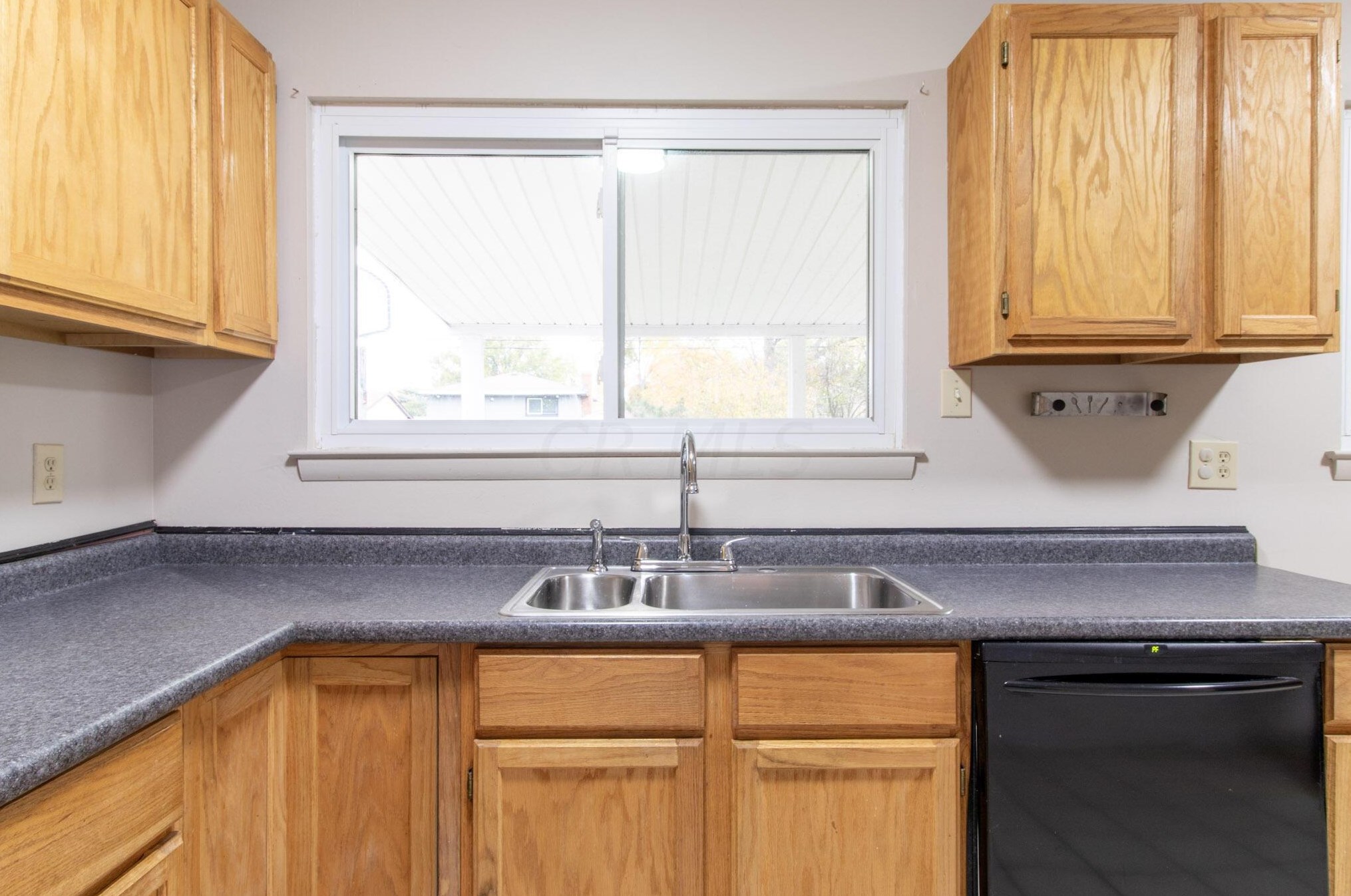 4894 Downing Dr, Columbus OH  43232-4602 exterior