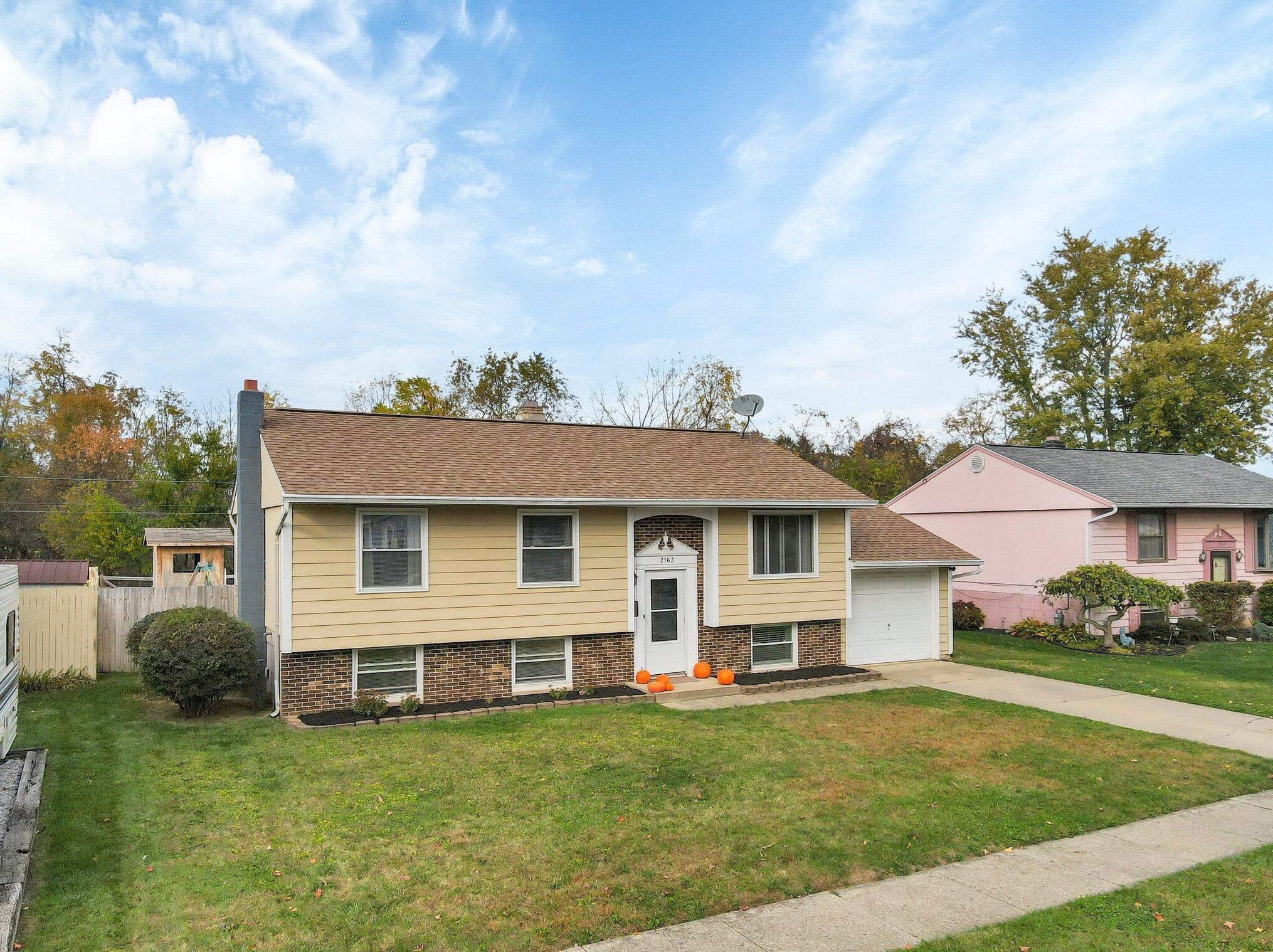 2163 Lendale Dr, Lancaster, OH 43130-2257