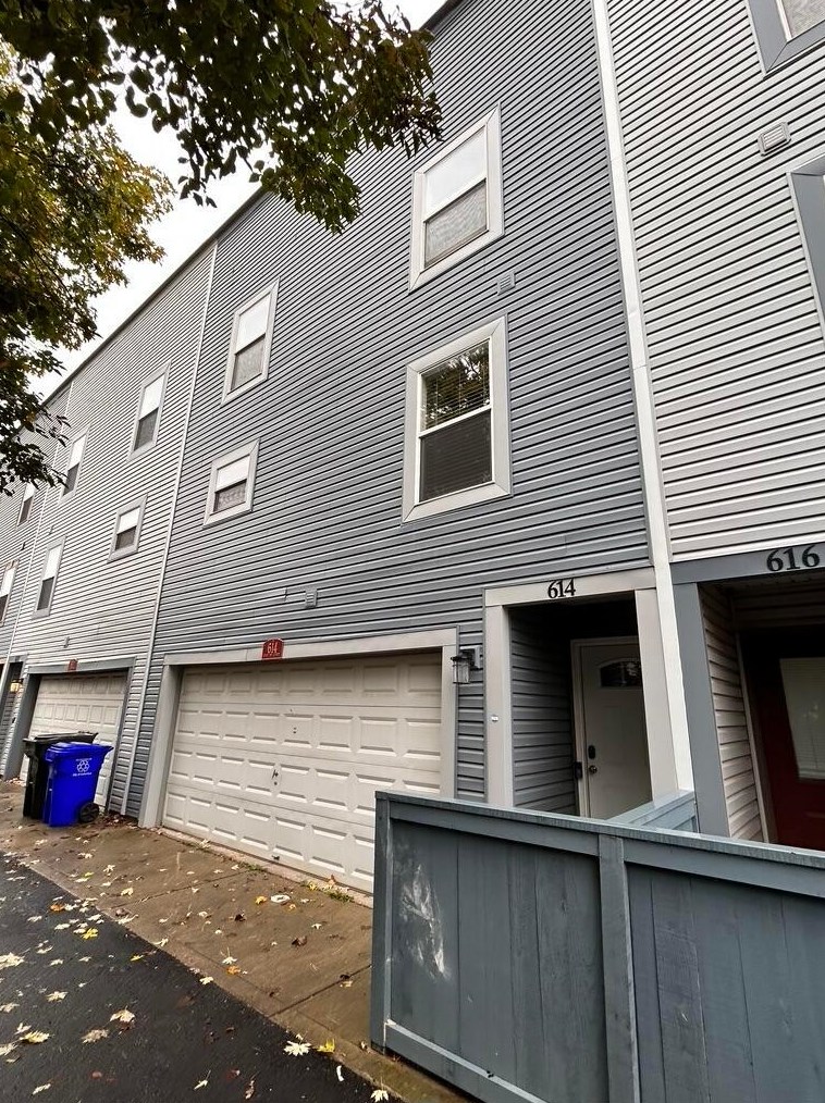 614 W 2nd Ave, Columbus, OH 43201