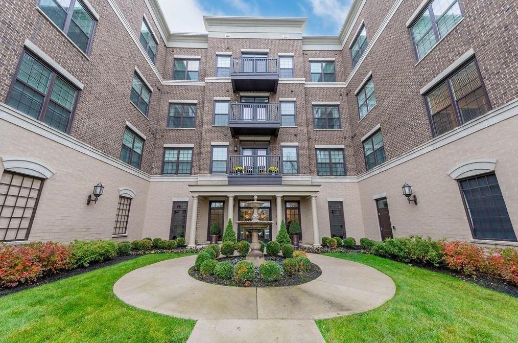 1670 E Broad St #301, Columbus, OH 43203