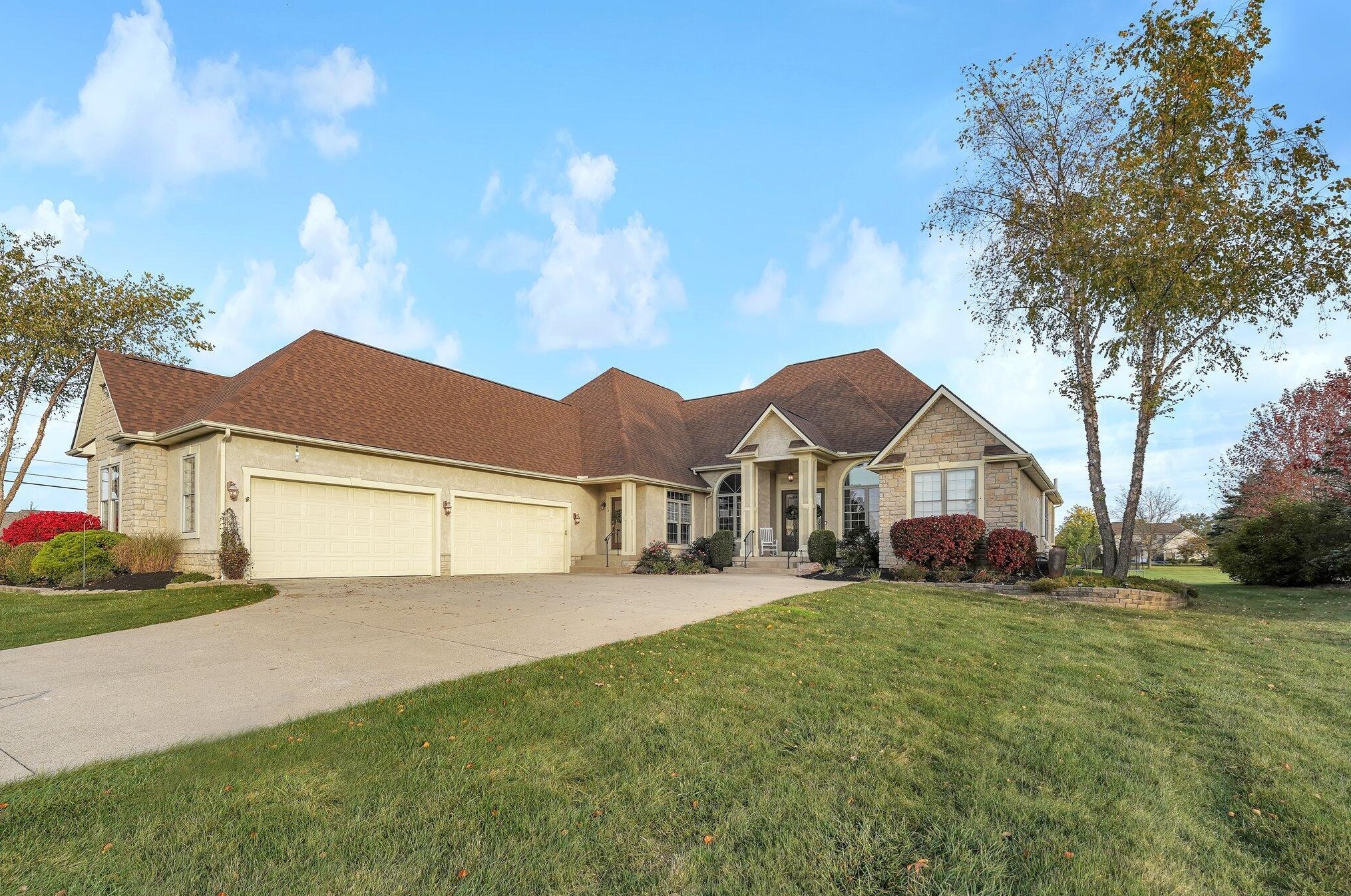 7482 Gearied St, Pickerington, OH 43147-8124