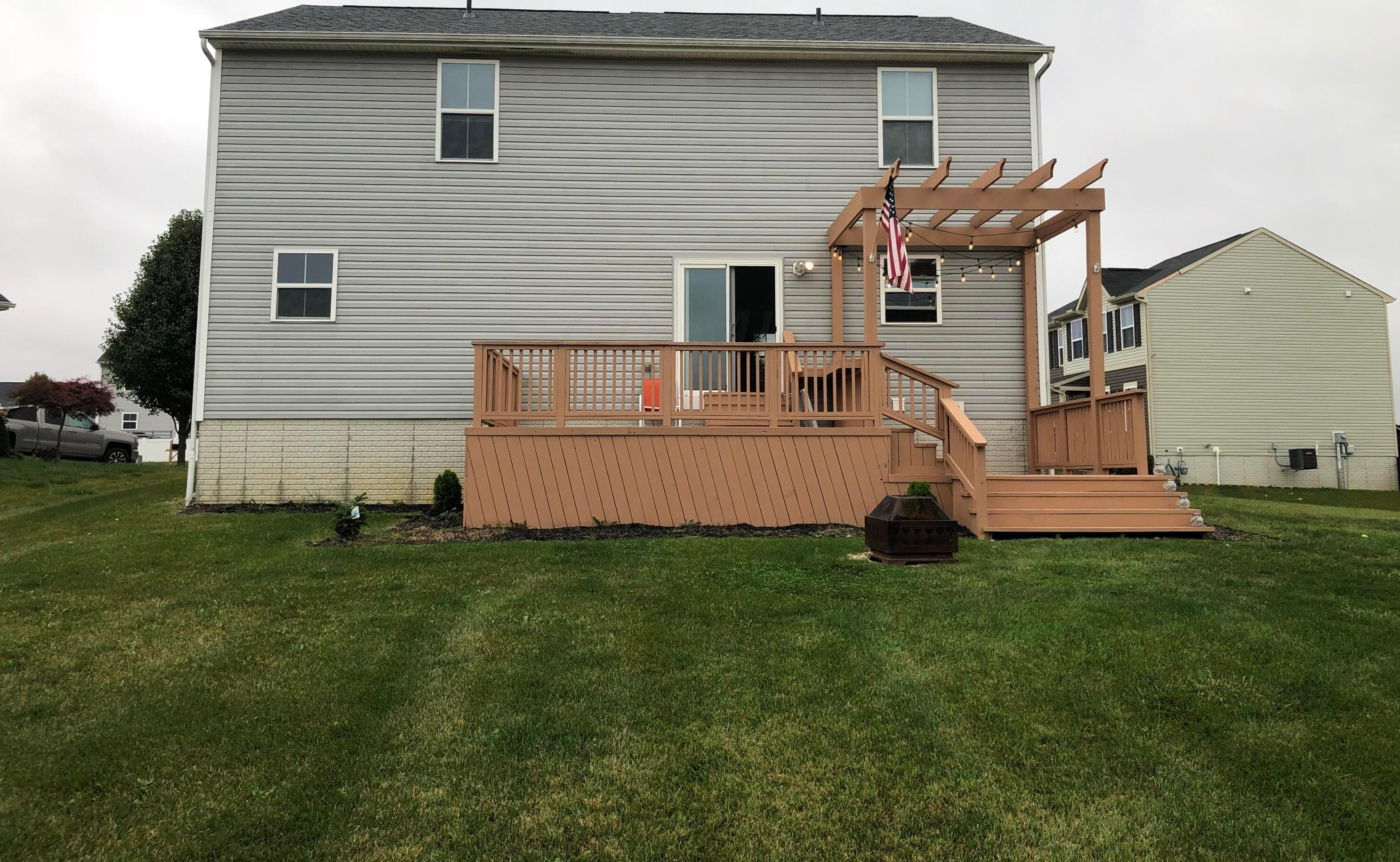 2015 Sun Ridge St, Lancaster OH  43130-1241 exterior