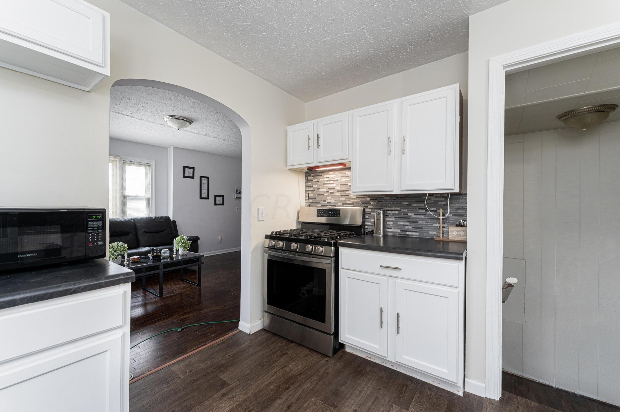 3126 Medina Ave, Columbus OH  43224-4221 exterior