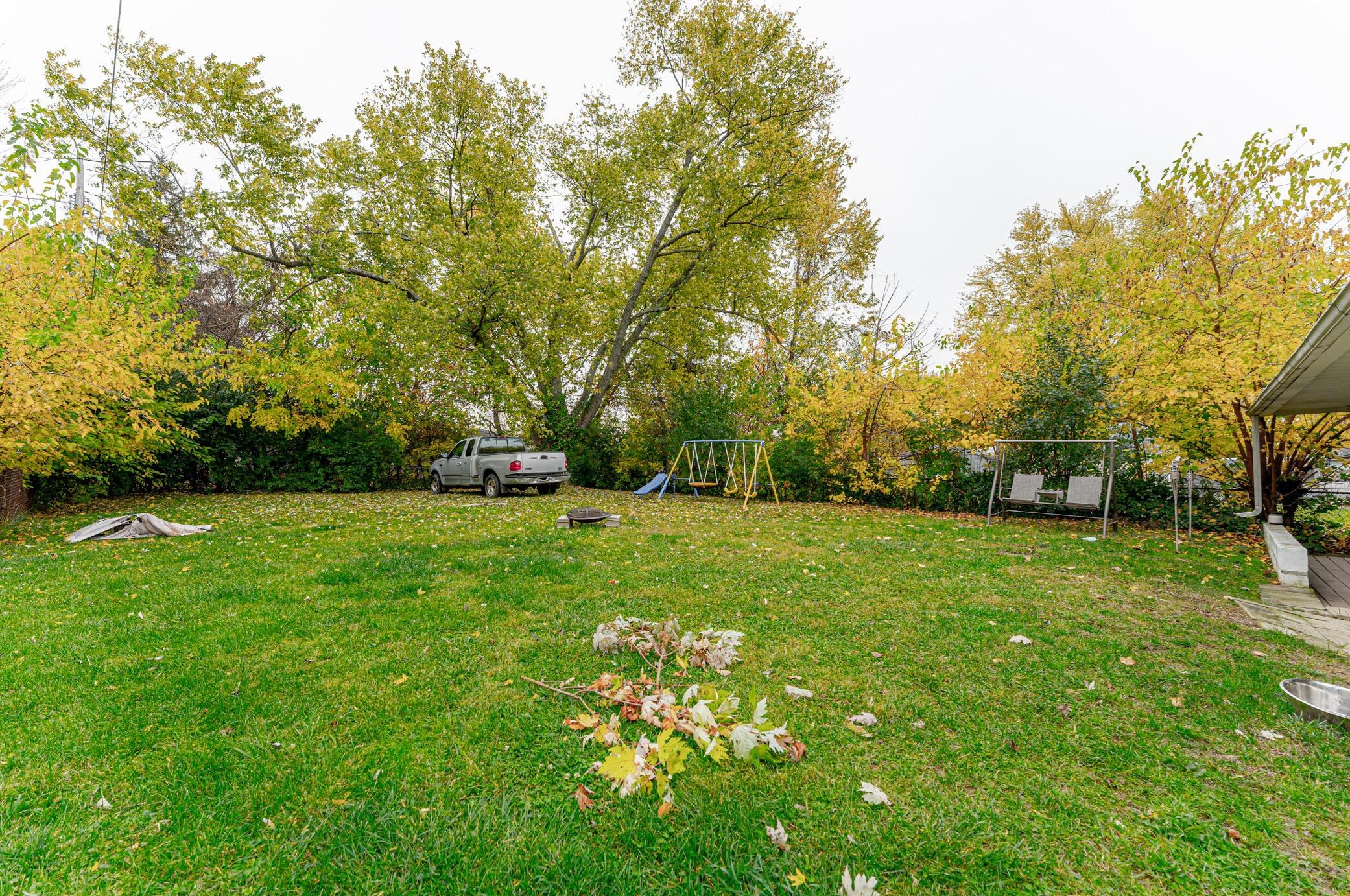 3126 Medina Ave, Columbus OH  43224-4221 exterior