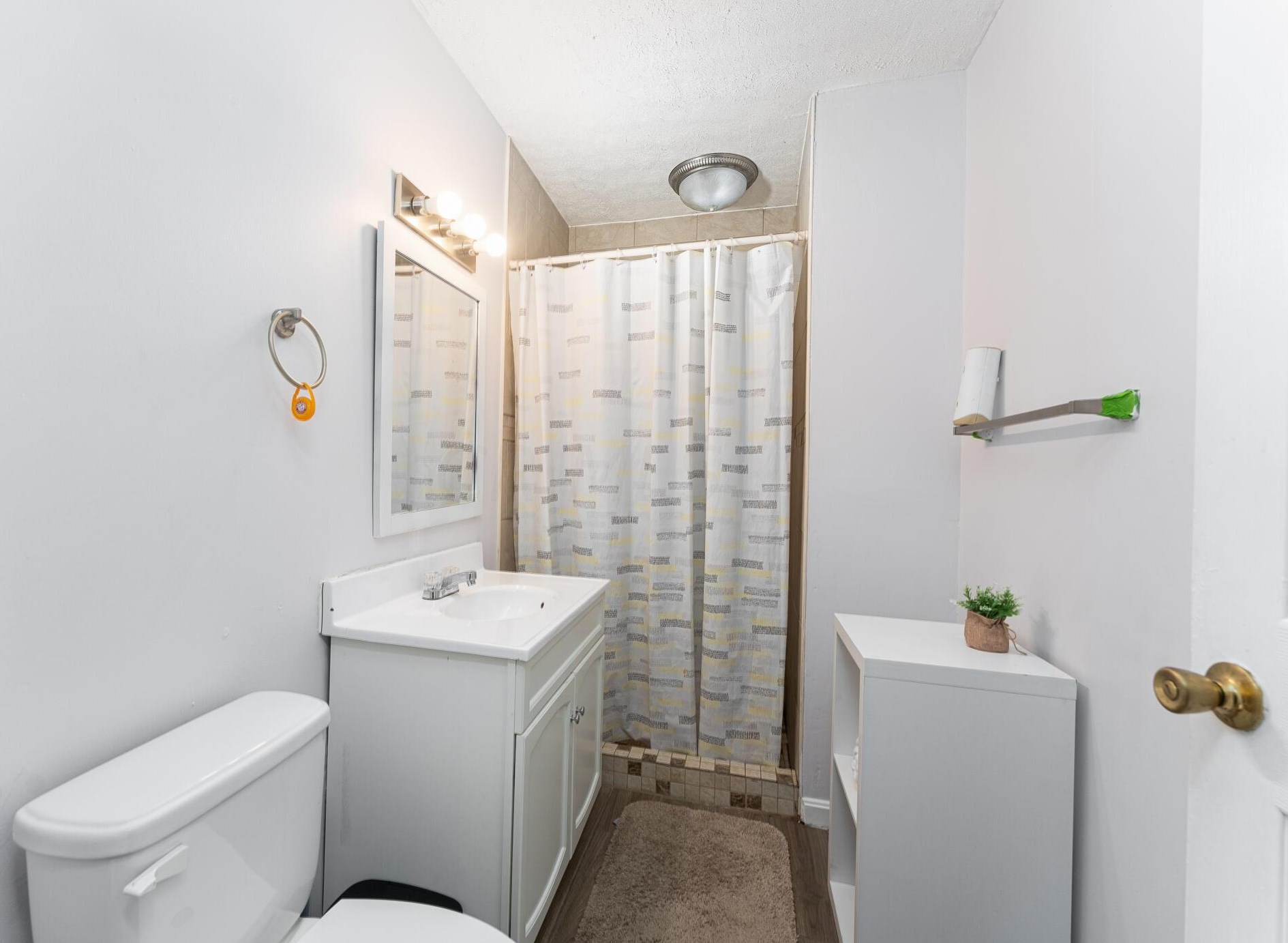 3126 Medina Ave, Columbus OH  43224-4221 exterior