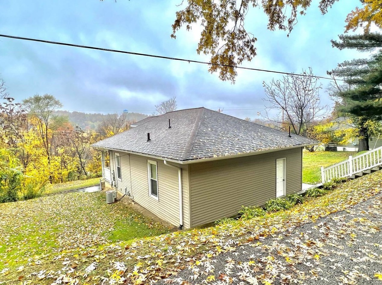 616 Wayne Ave, Zanesville, OH 43701