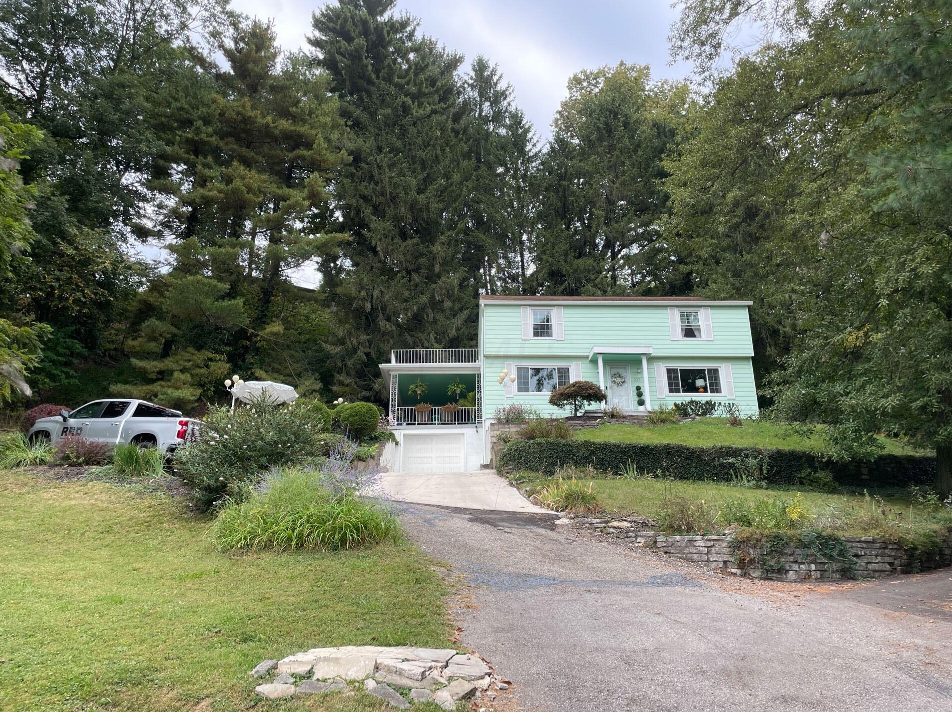 327 Hillside Ave, Lancaster, OH 43130-1720