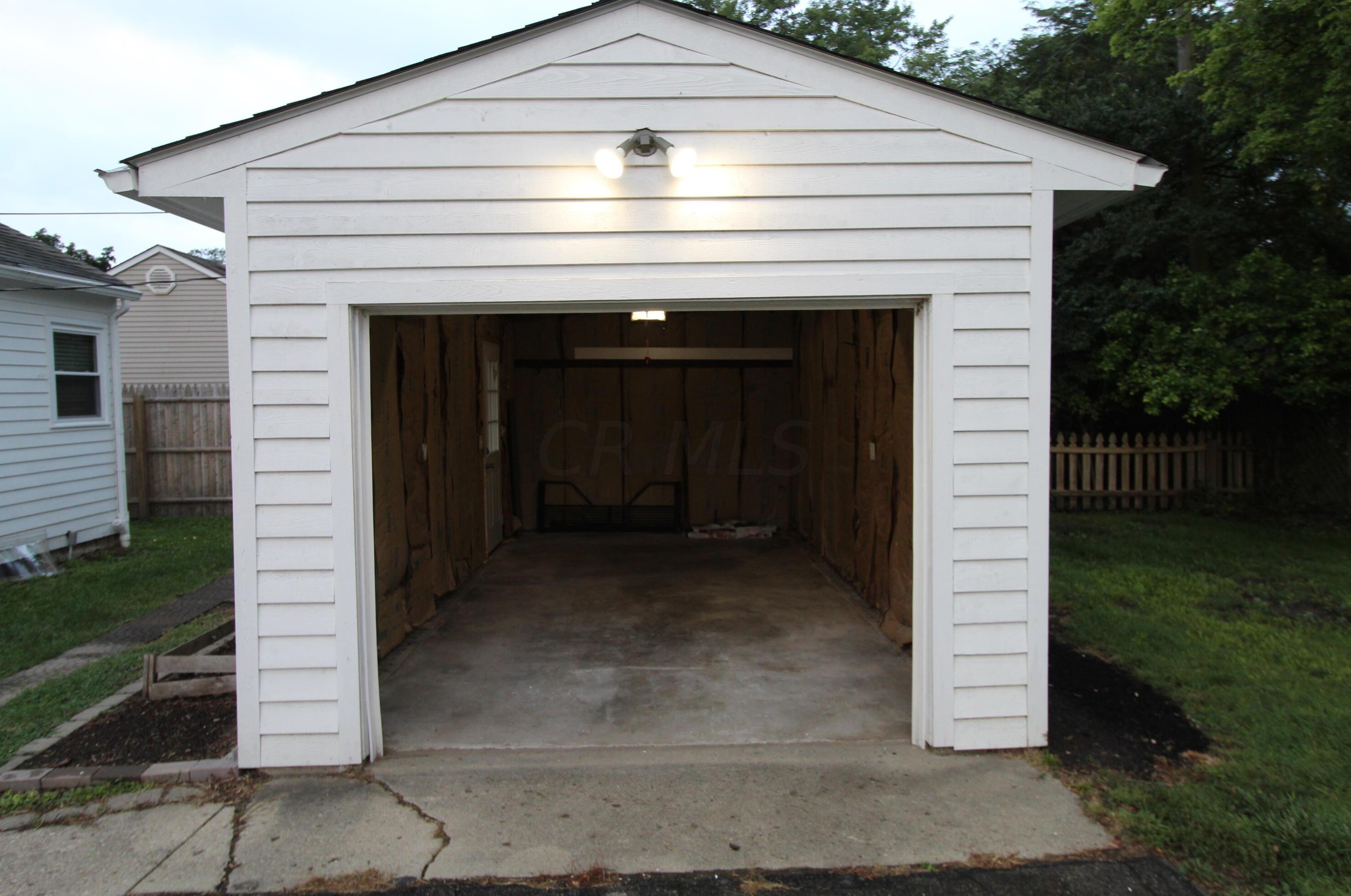 712 Gdn Rd, Columbus OH 43214-2288 exterior